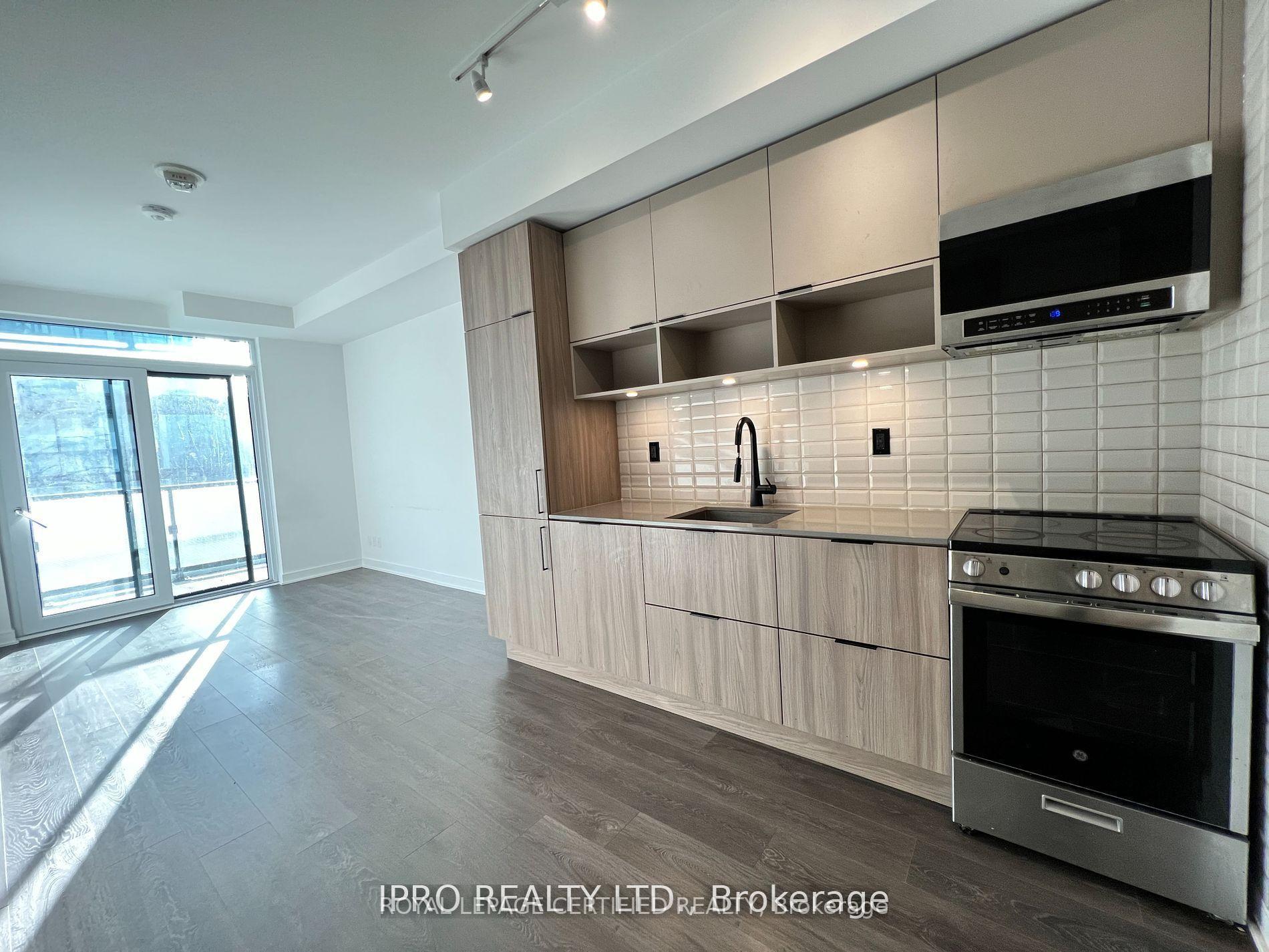 Photo 4 of Unit N366, 35 Rolling Mills Road, Toronto, Waterfront Communities — HOMEH