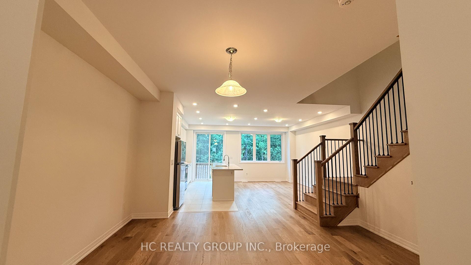 Photo 3 of 16 Anna Russell Way, Markham, Unionville — HOMEH