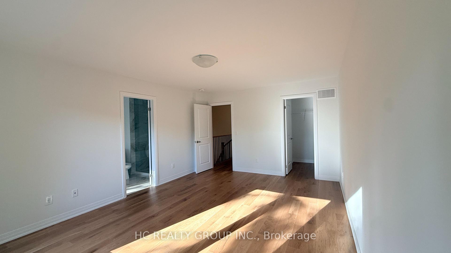 Photo 5 of 16 Anna Russell Way, Markham, Unionville — HOMEH