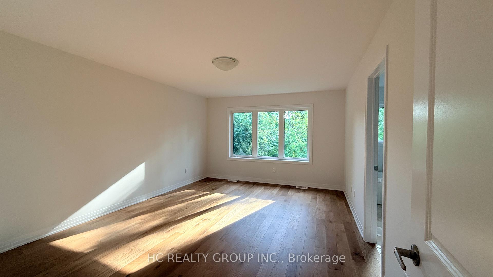 Photo 6 of 16 Anna Russell Way, Markham, Unionville — HOMEH