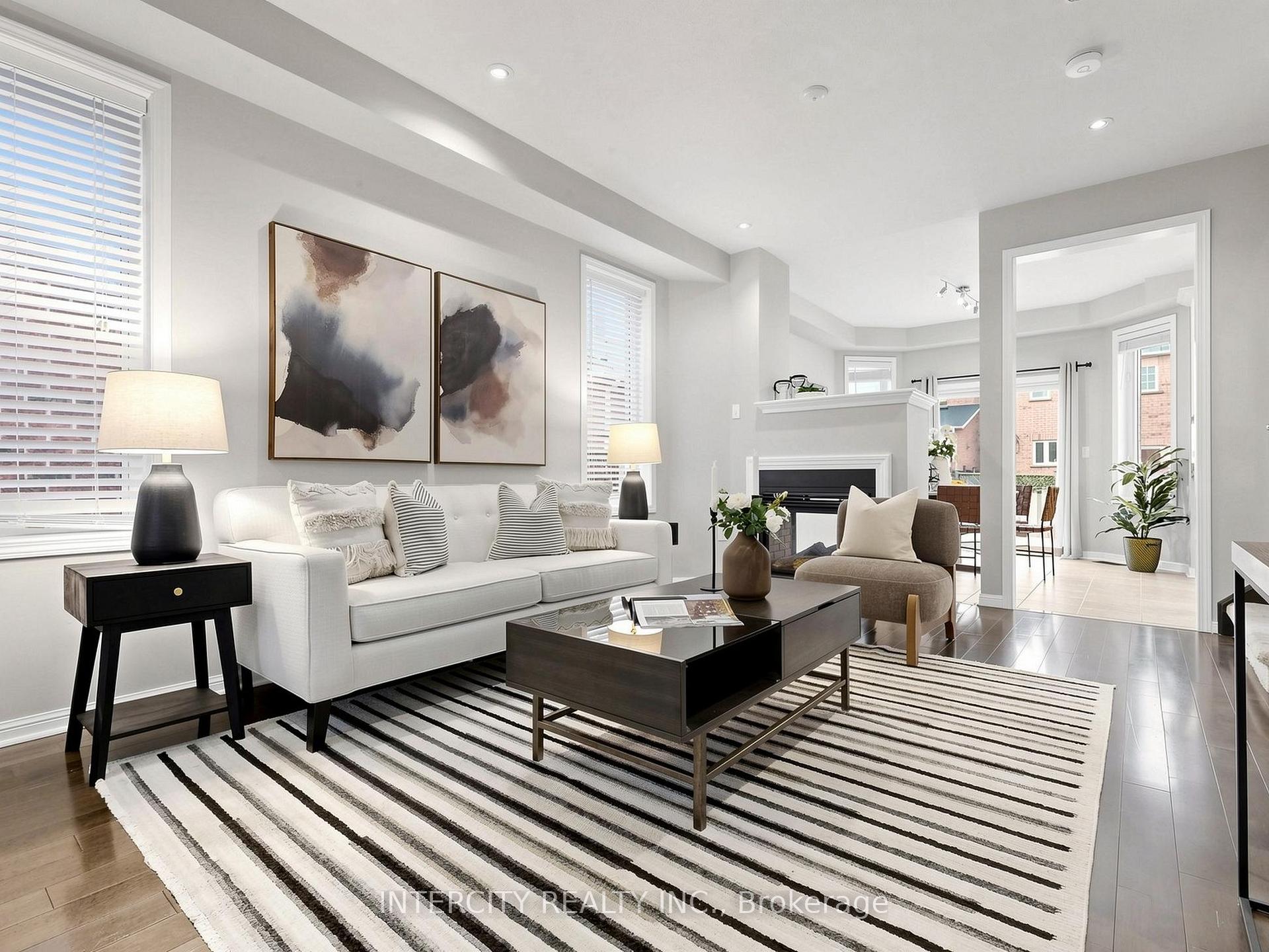 Photo 7 of 11 Charles Sturdy Road, Markham, Berczy — HOMEH