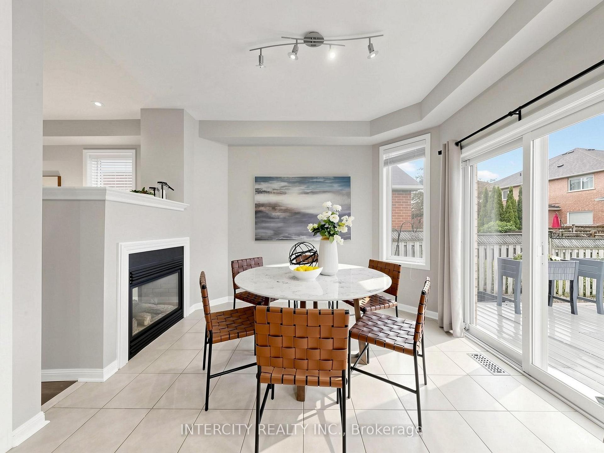 Photo 13 of 11 Charles Sturdy Road, Markham, Berczy — HOMEH