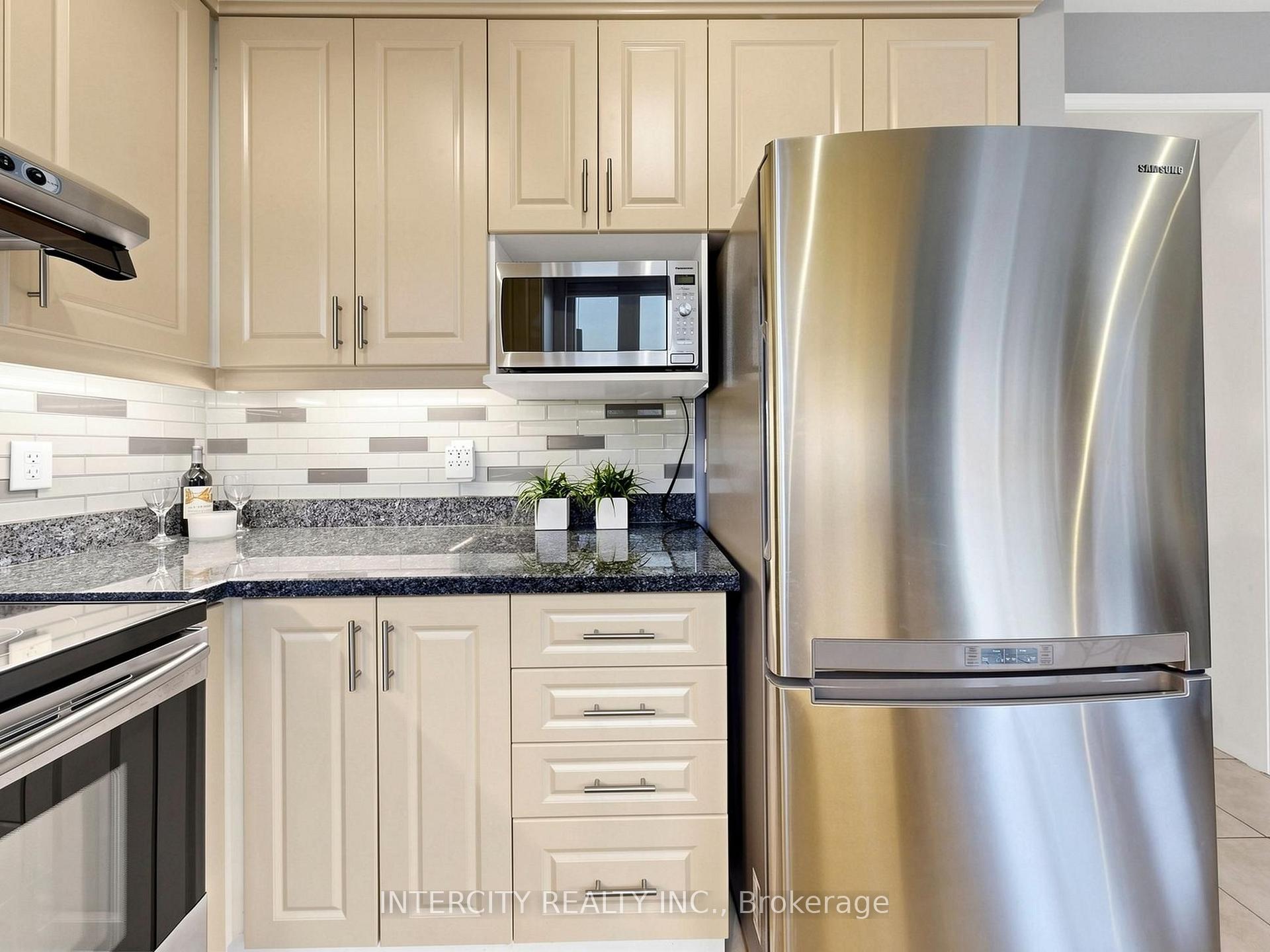 Photo 20 of 11 Charles Sturdy Road, Markham, Berczy — HOMEH