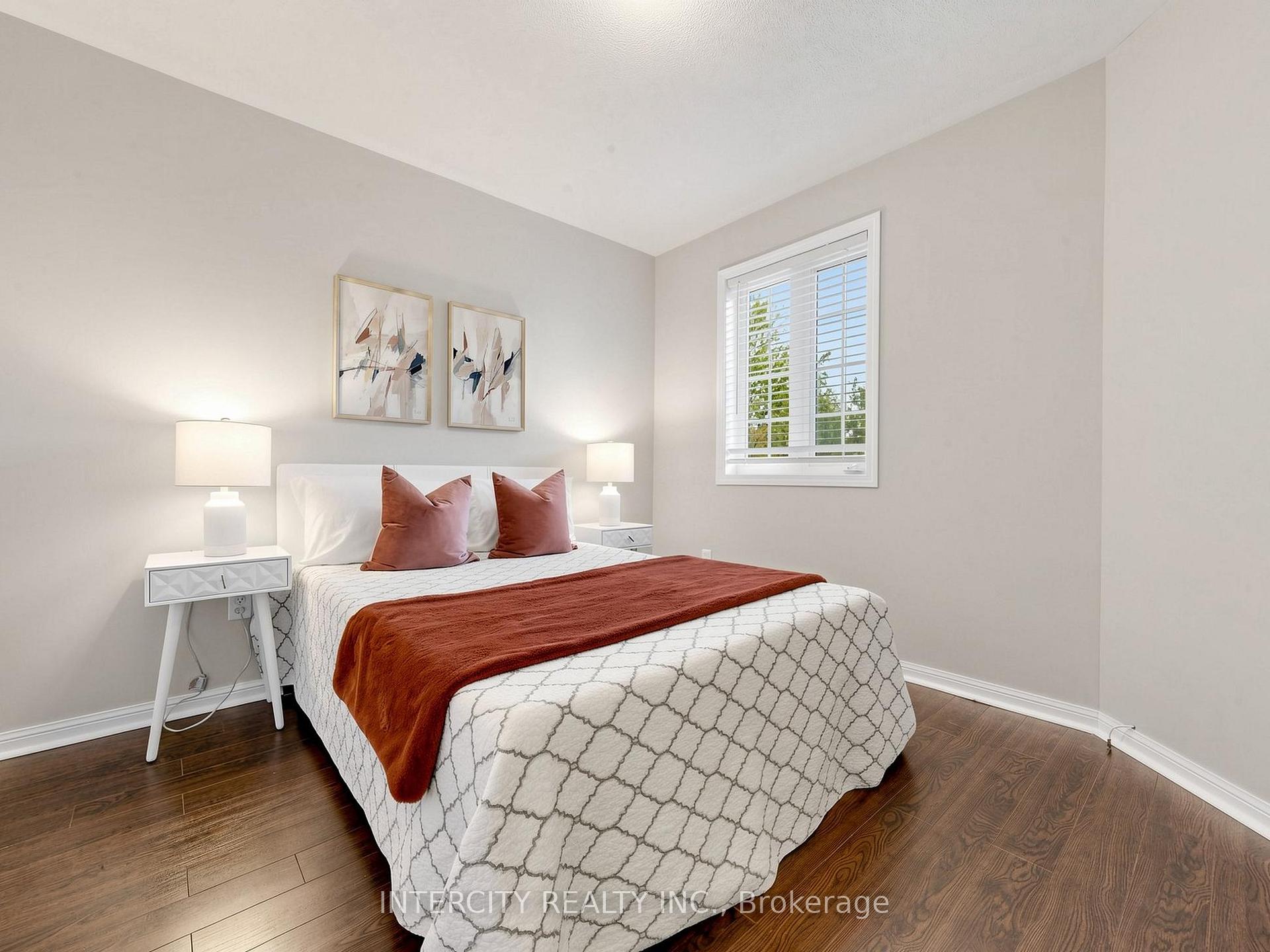 Photo 31 of 11 Charles Sturdy Road, Markham, Berczy — HOMEH