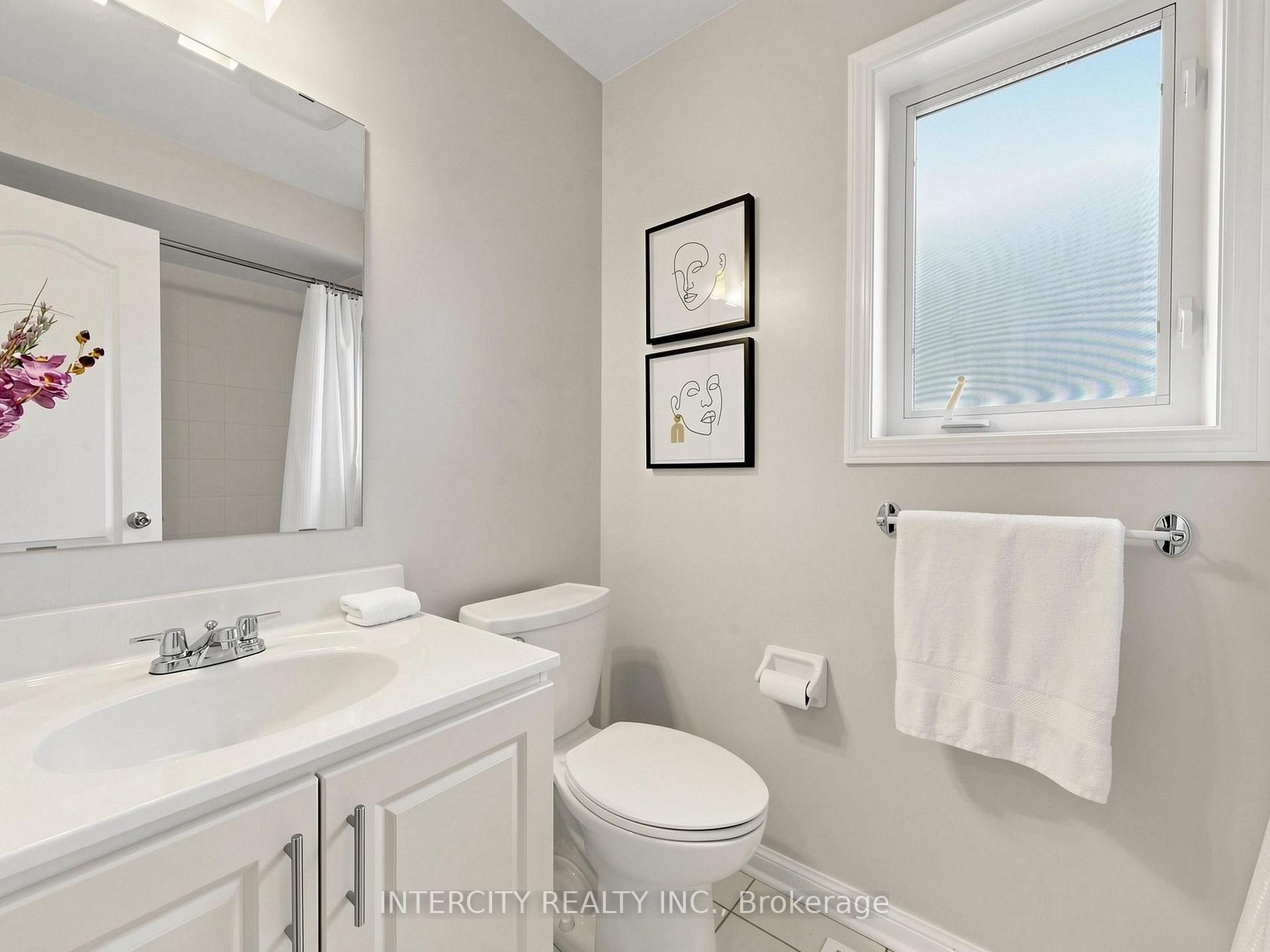 Photo 36 of 11 Charles Sturdy Road, Markham, Berczy — HOMEH