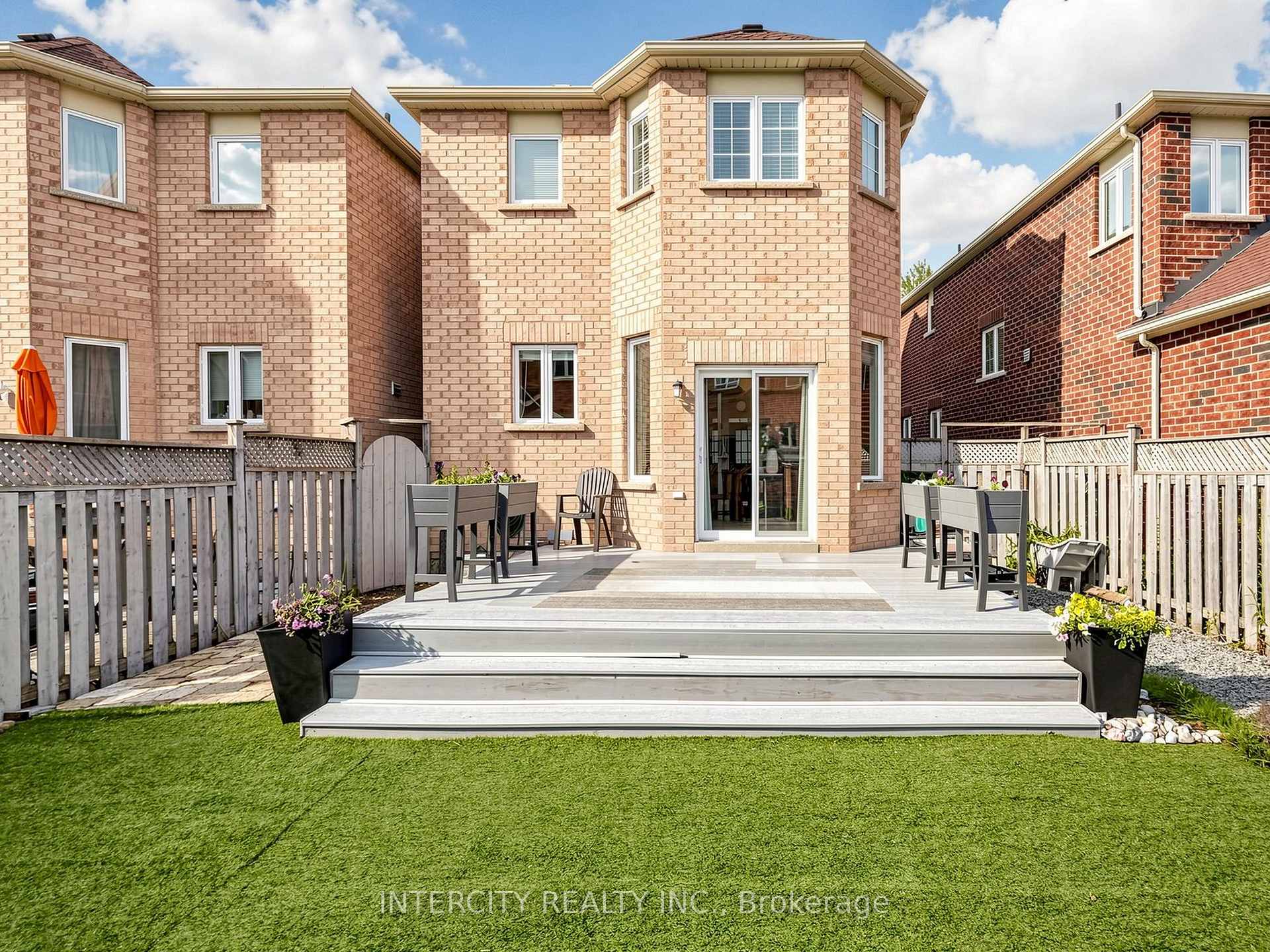 Photo 46 of 11 Charles Sturdy Road, Markham, Berczy — HOMEH