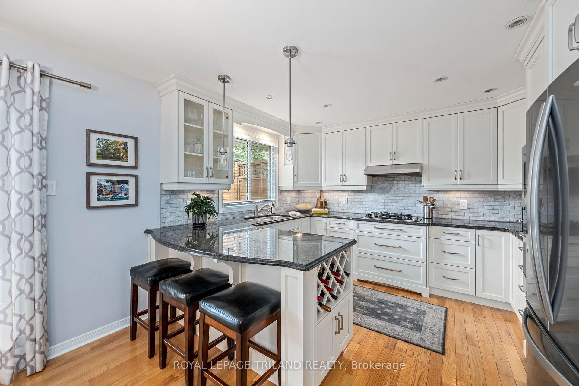 Photo 10 of 20 Meadowview Road, London, South O — HOMEH