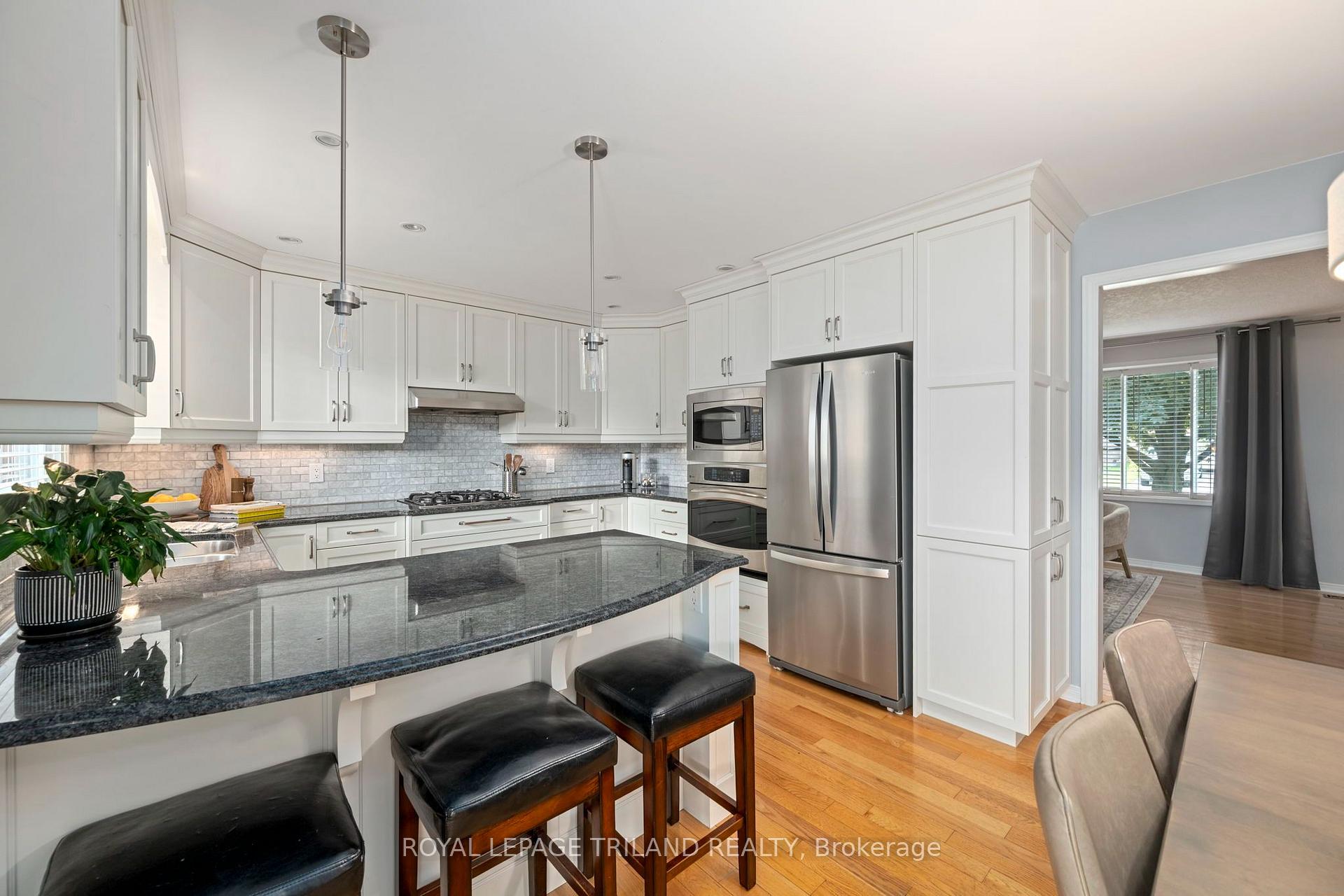 Photo 12 of 20 Meadowview Road, London, South O — HOMEH