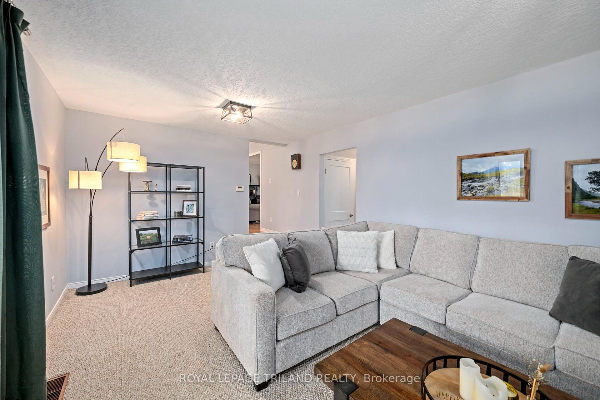 Photo 14 of 20 Meadowview Road, London, South O — HOMEH