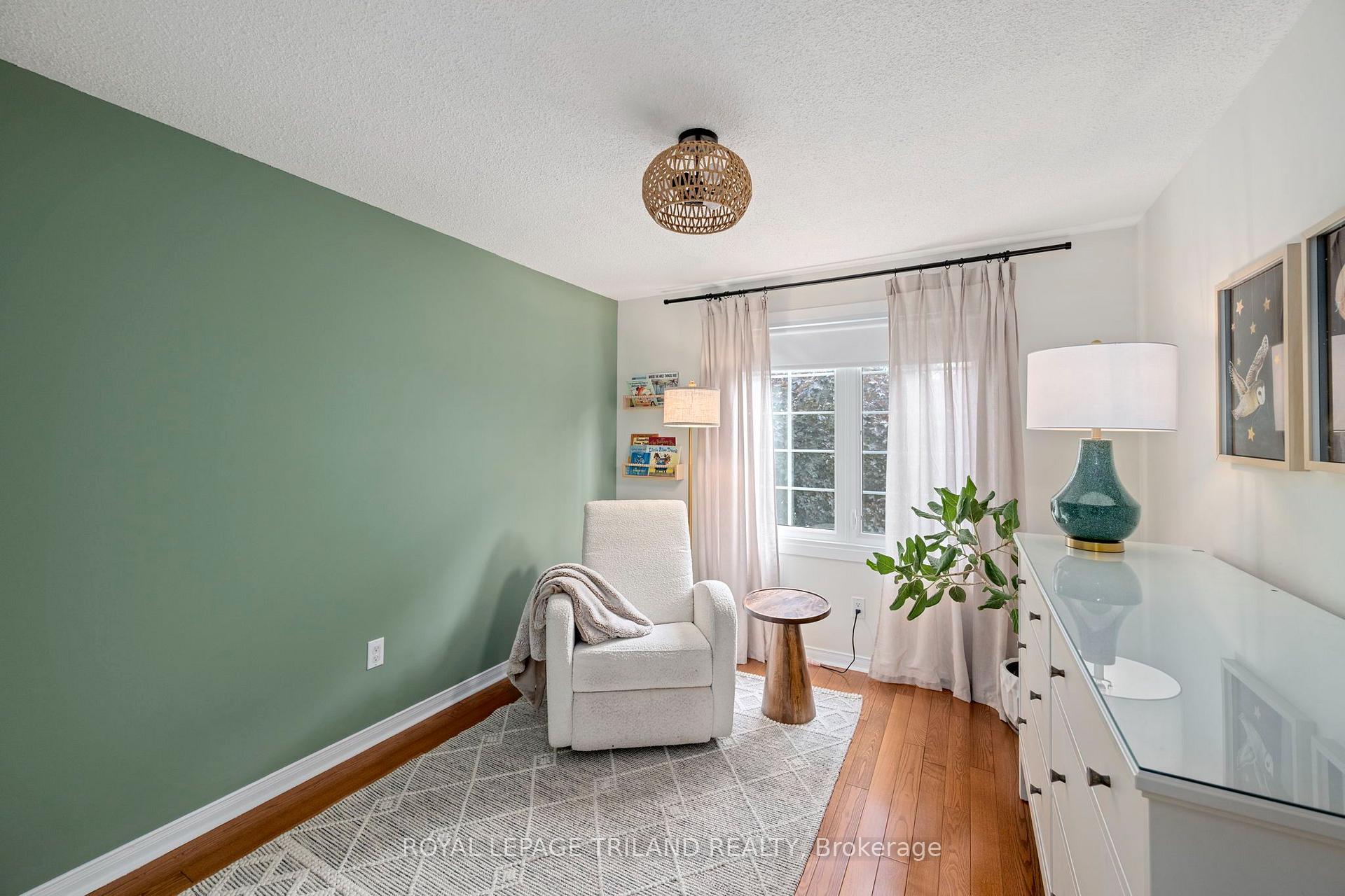 Photo 16 of 20 Meadowview Road, London, South O — HOMEH