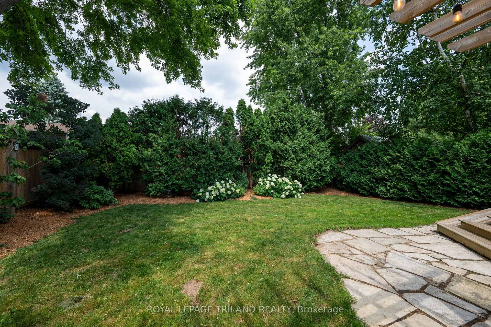 Photo 26 of 20 Meadowview Road, London, South O — HOMEH