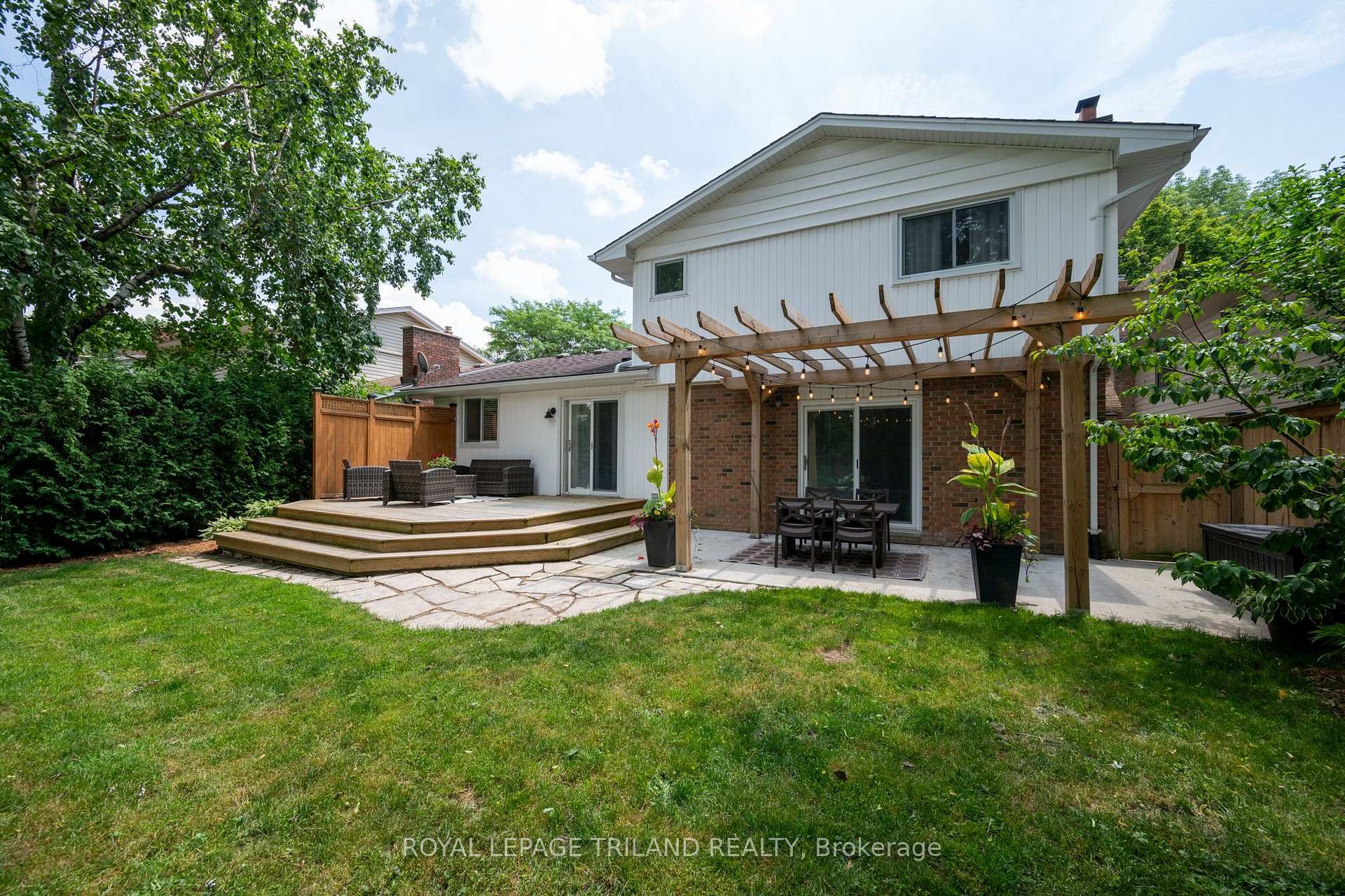 Photo 27 of 20 Meadowview Road, London, South O — HOMEH