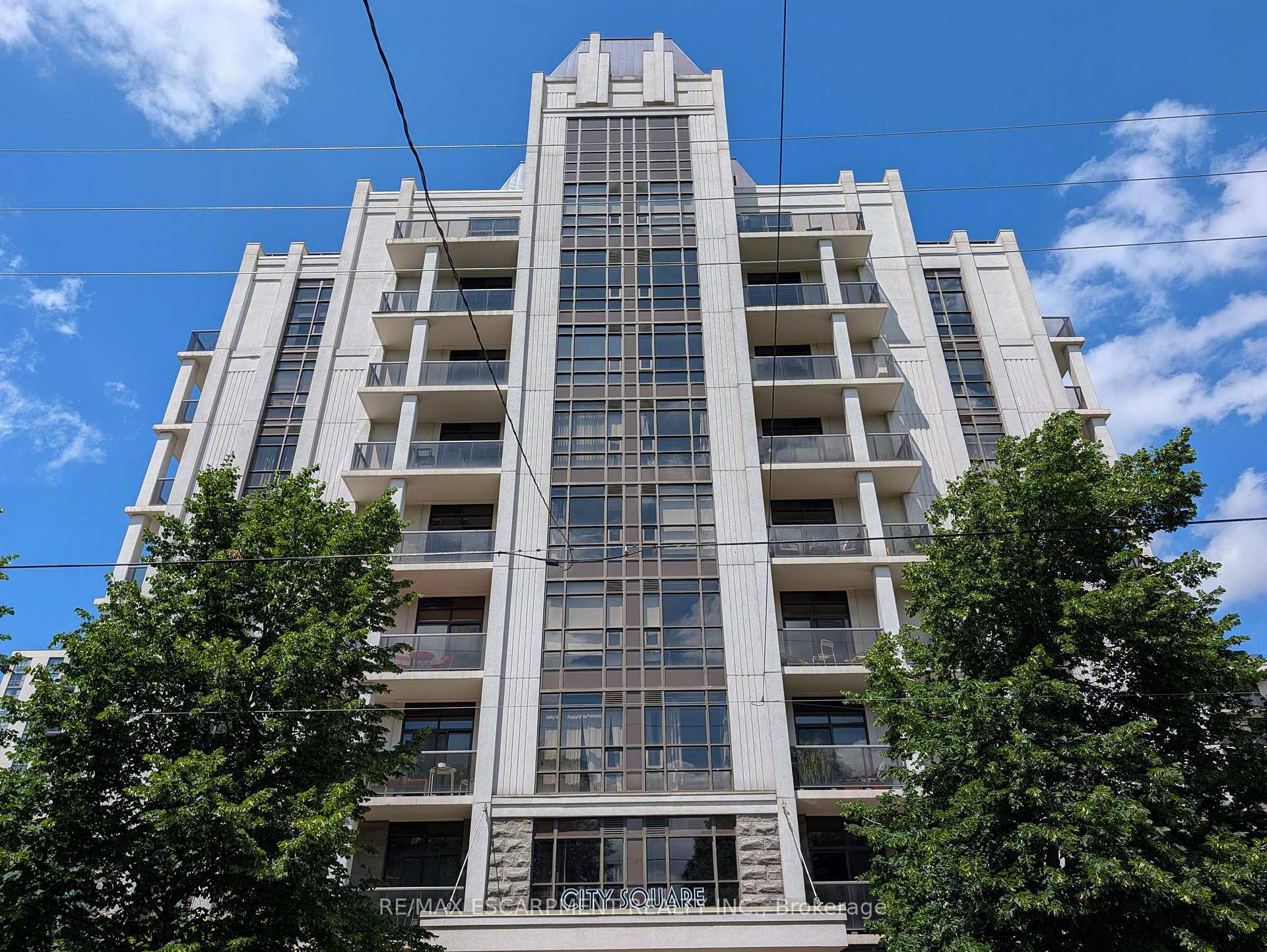 Front of Unit 702, 90 Charlton Avenue W