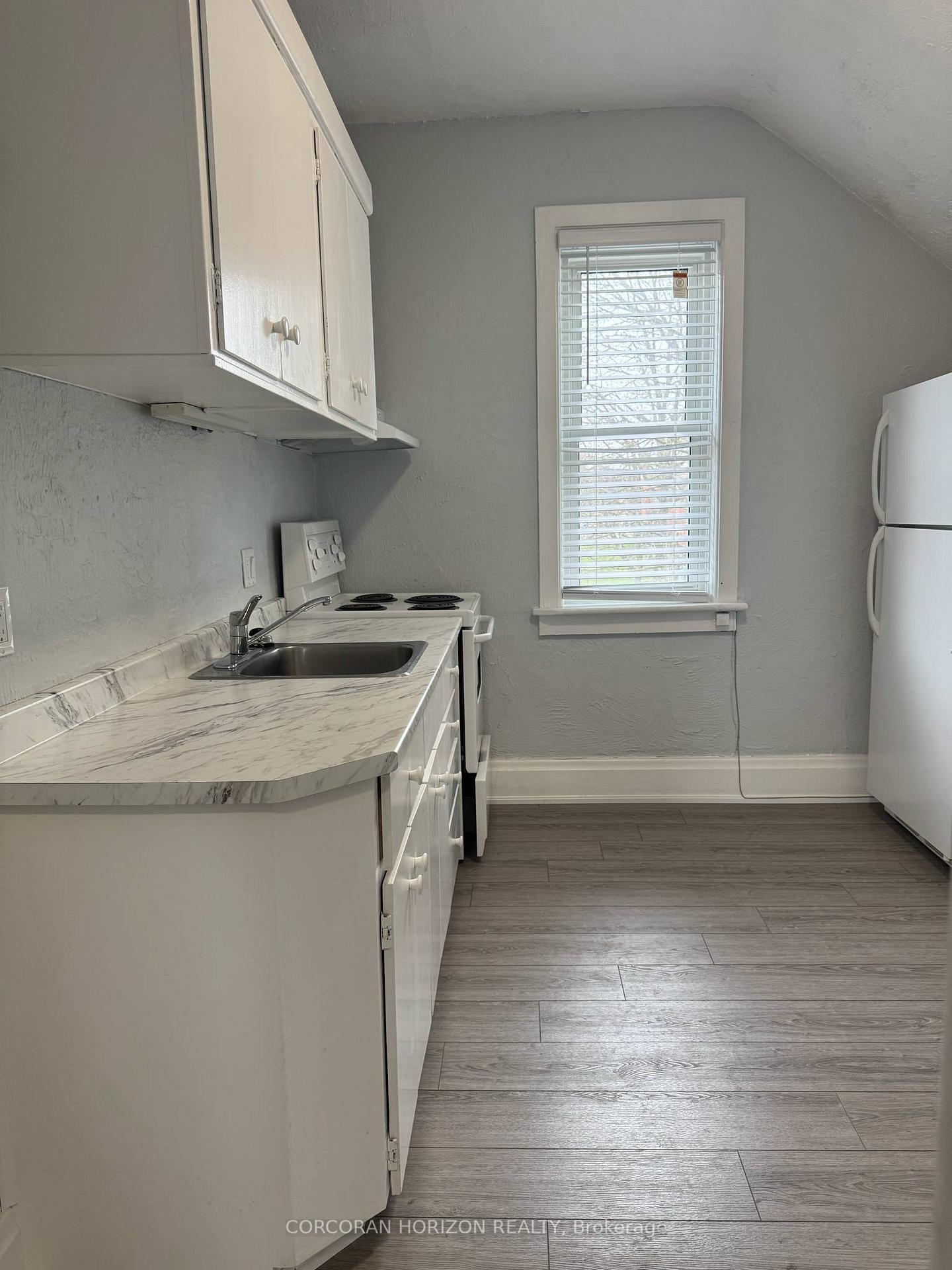 Photo 4 of Unit A, 48 Walter Street, Kitchener, KW Hospital — HOMEH