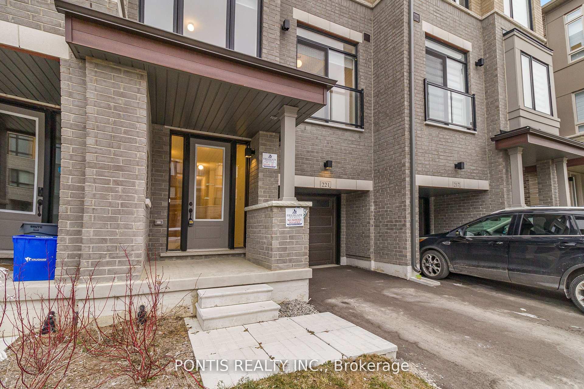 Photo 2 of 221 Tennant Circle, Vaughan, Vellore Village — HOMEH