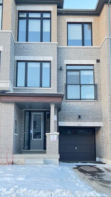 Photo 3 of 221 Tennant Circle, Vaughan, Vellore Village — HOMEH