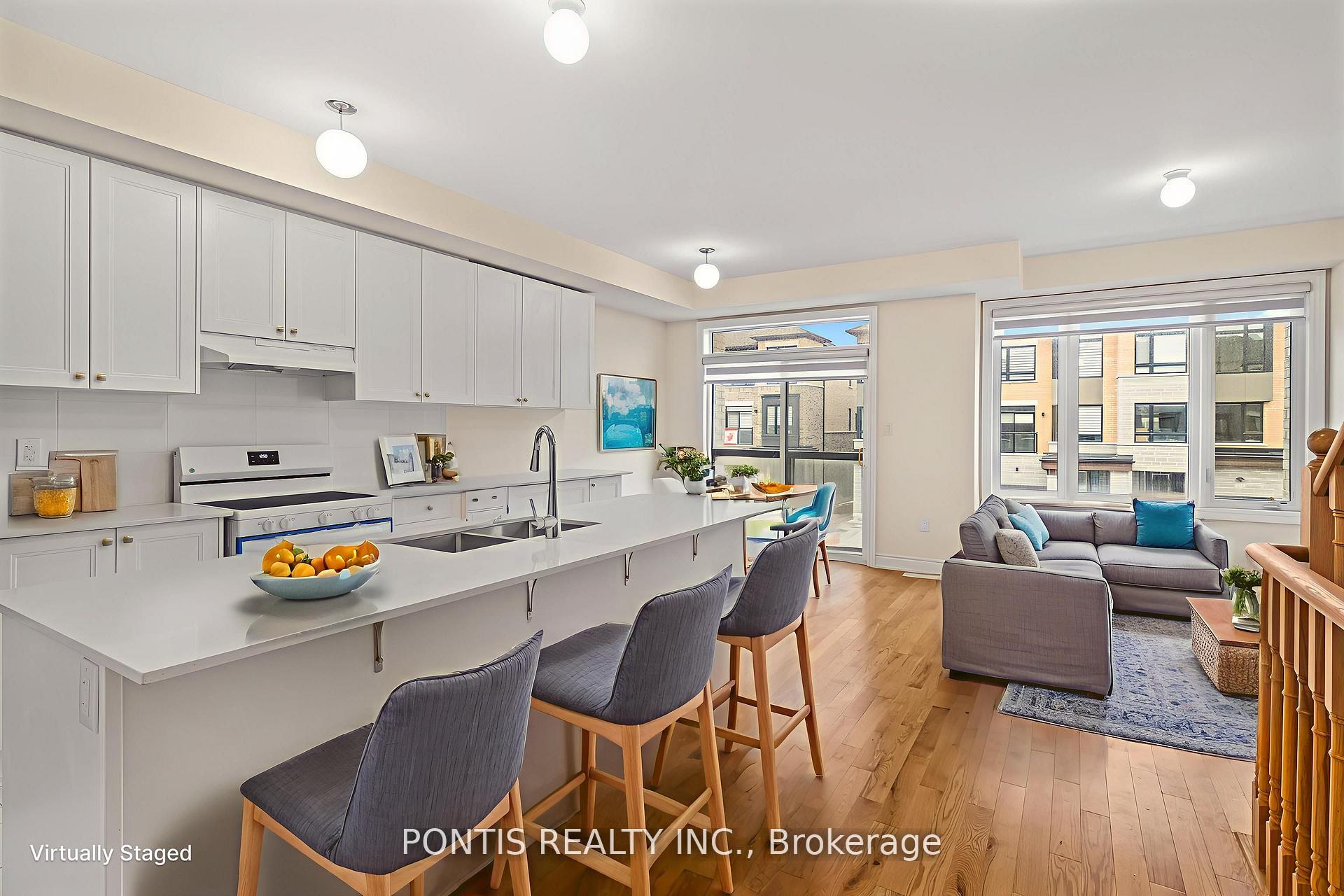Photo 8 of 221 Tennant Circle, Vaughan, Vellore Village — HOMEH