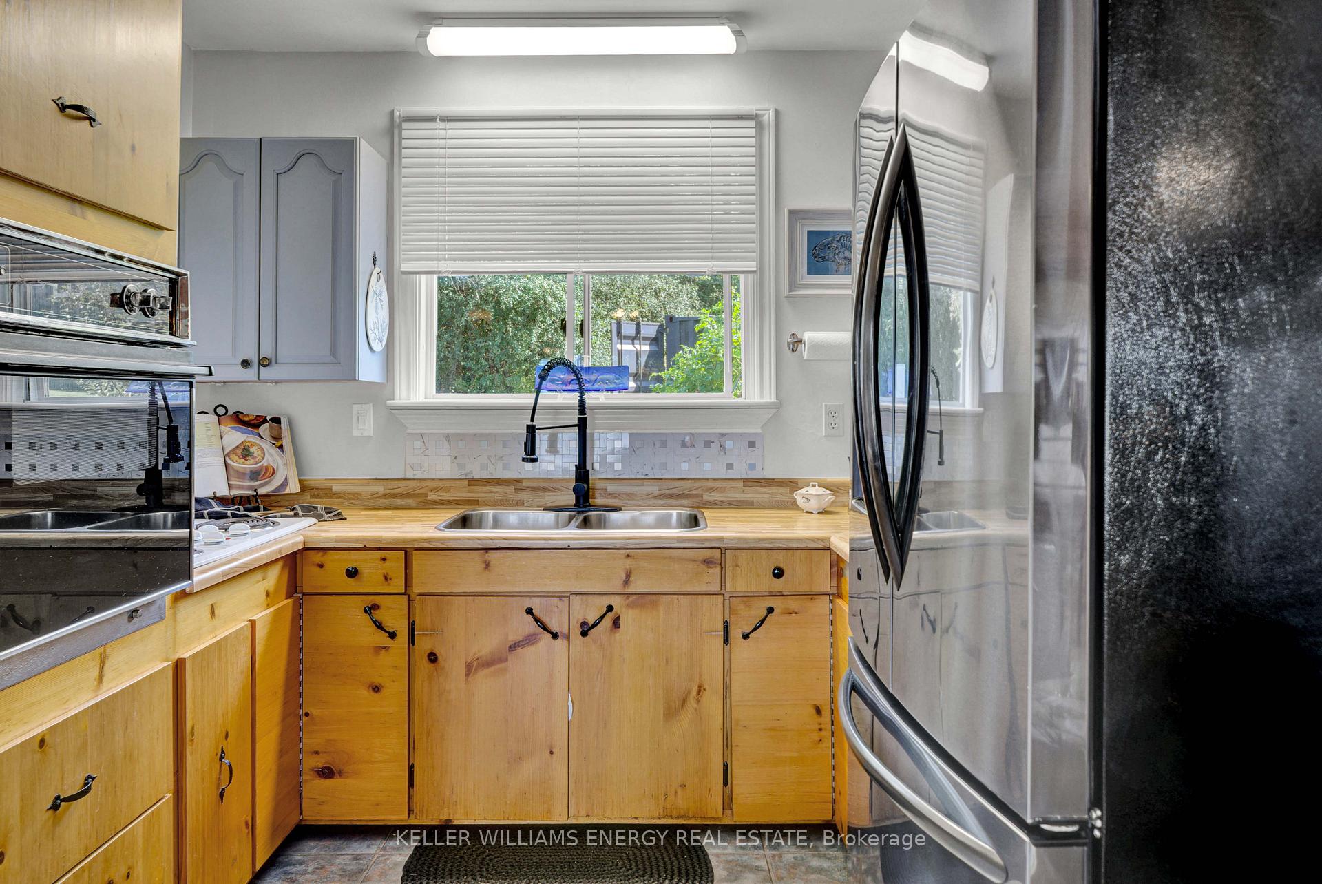 Photo 5 of 102 Bishop Lane, Prince Edward County, Sophiasburg Ward — HOMEH