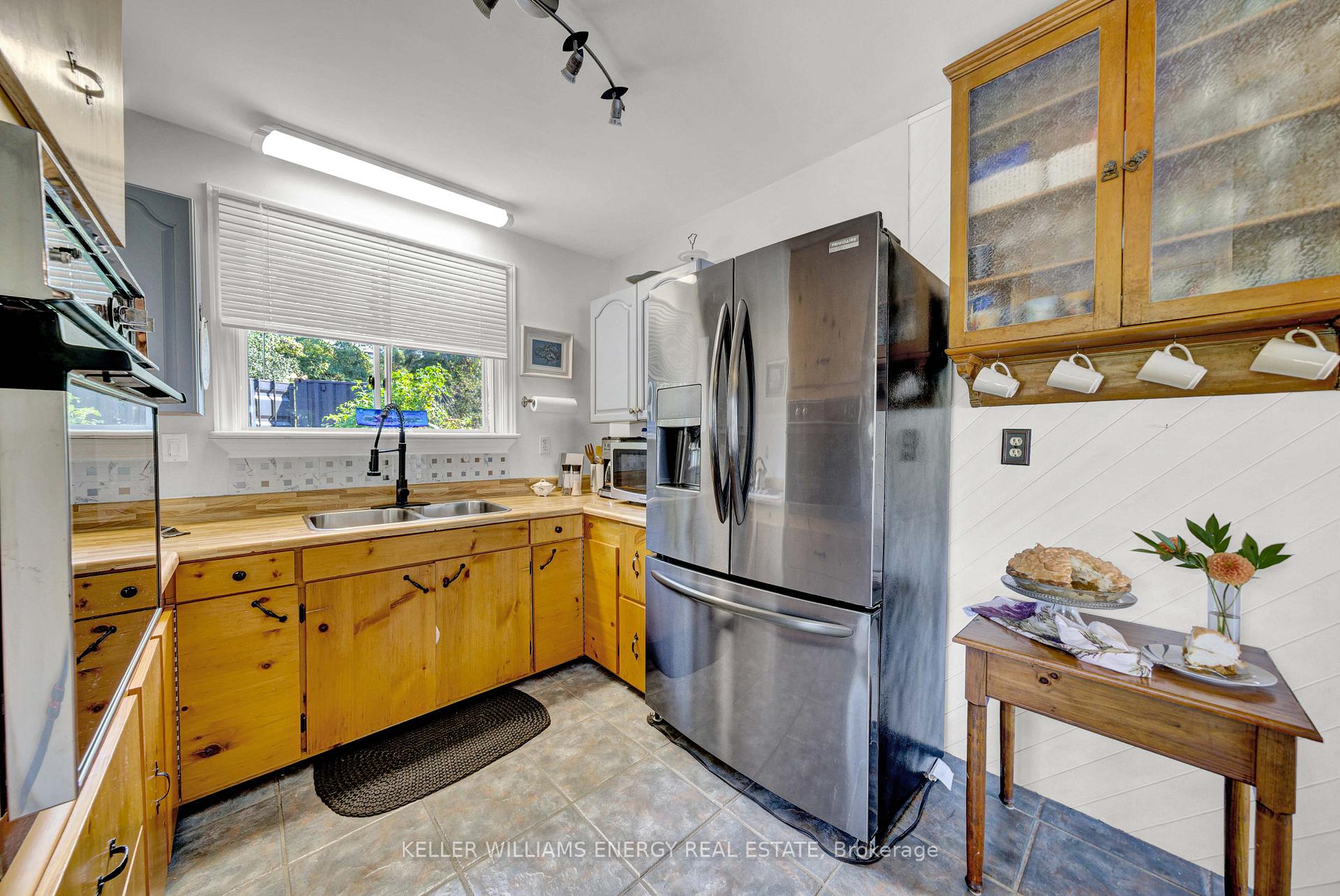 Photo 6 of 102 Bishop Lane, Prince Edward County, Sophiasburg Ward — HOMEH