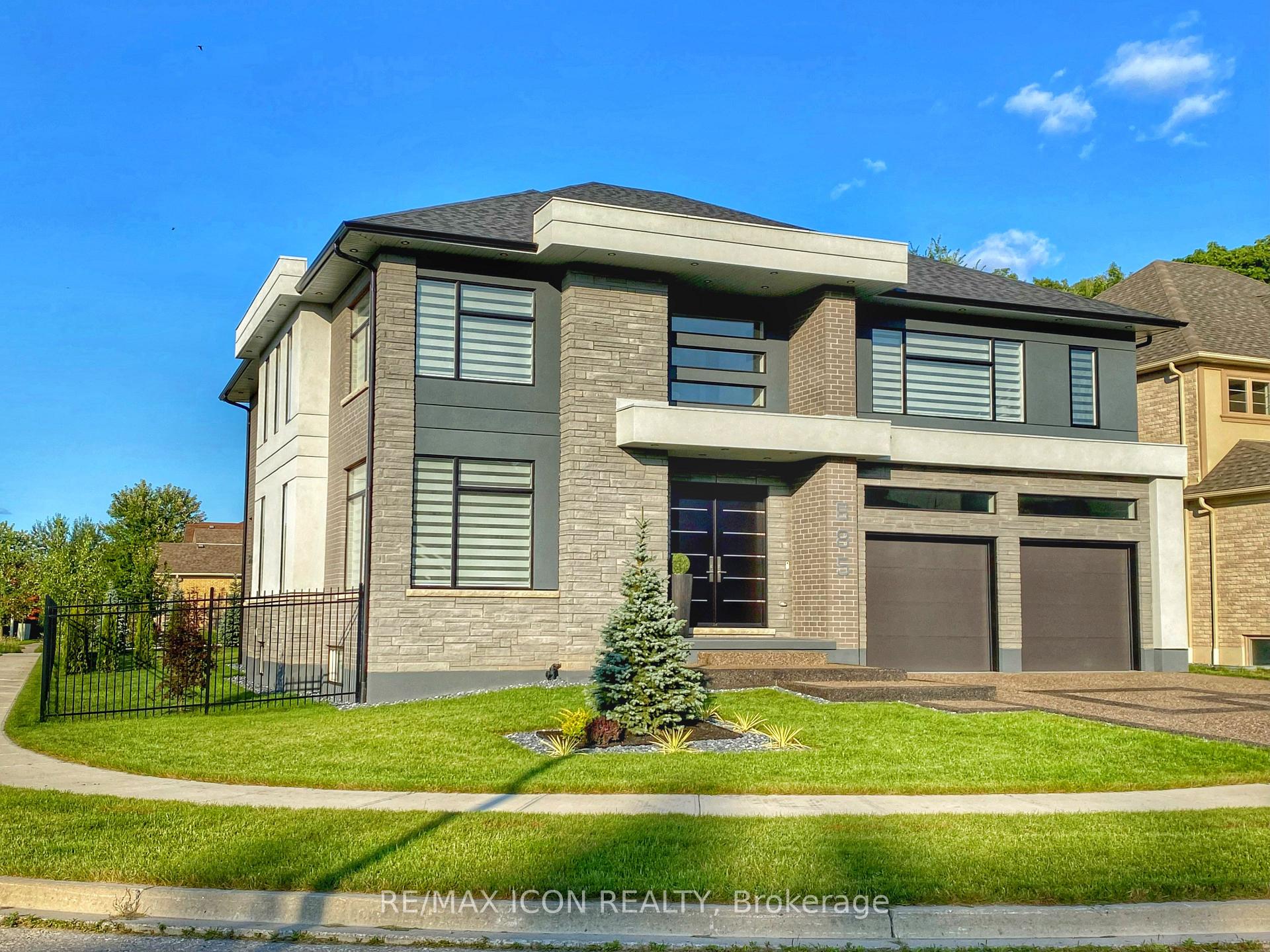 Photo 2 of 685 Meadowsweet Avenue, Waterloo — HOMEH