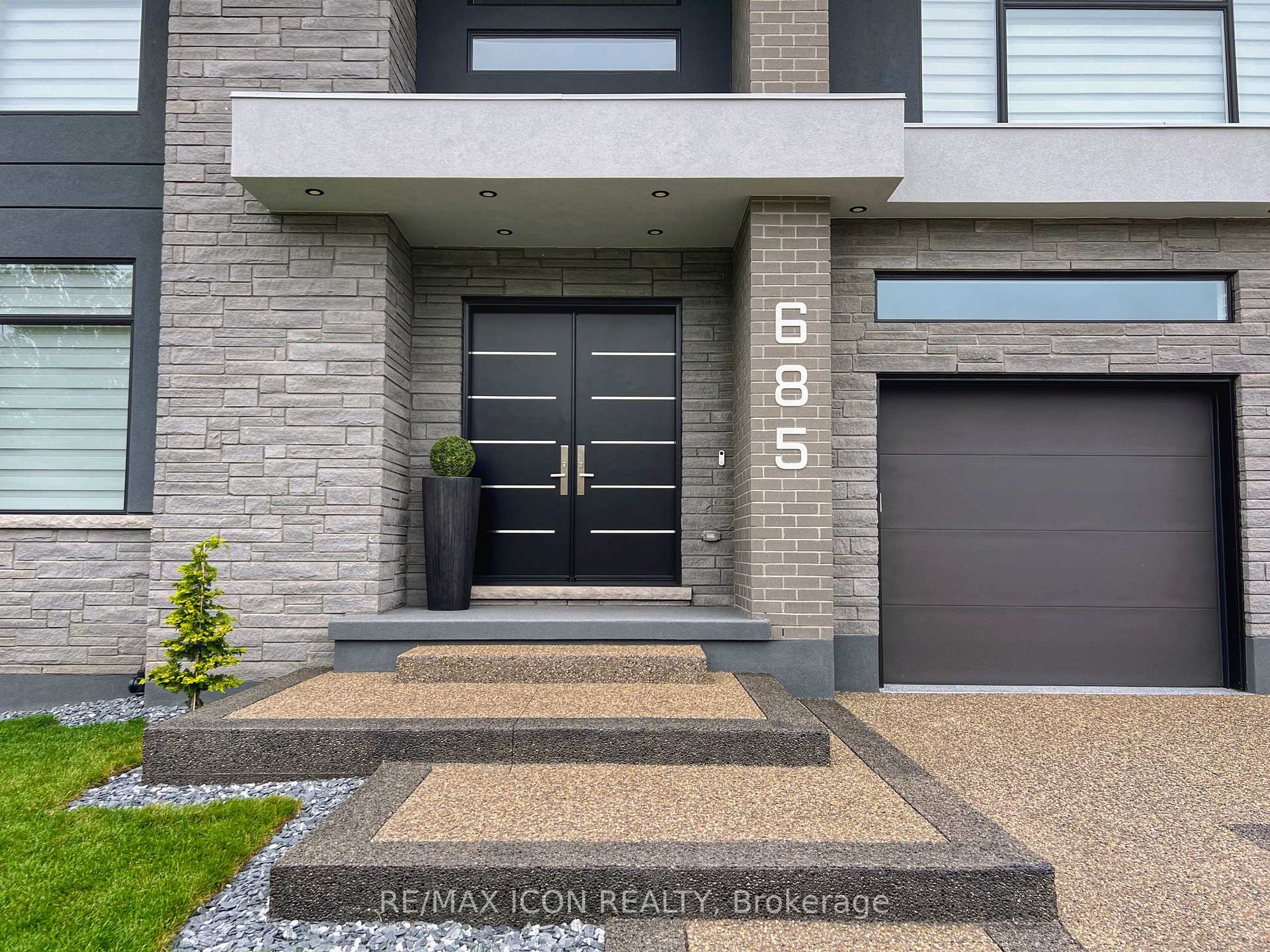 Photo 4 of 685 Meadowsweet Avenue, Waterloo — HOMEH