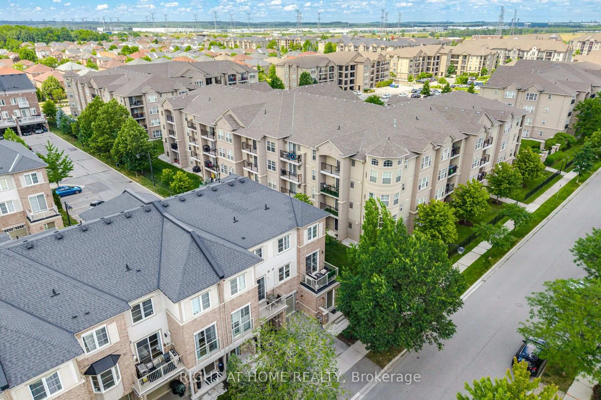 Photo 2 of Unit 153, 165 Hampshire Way, Milton, Dempsey — HOMEH