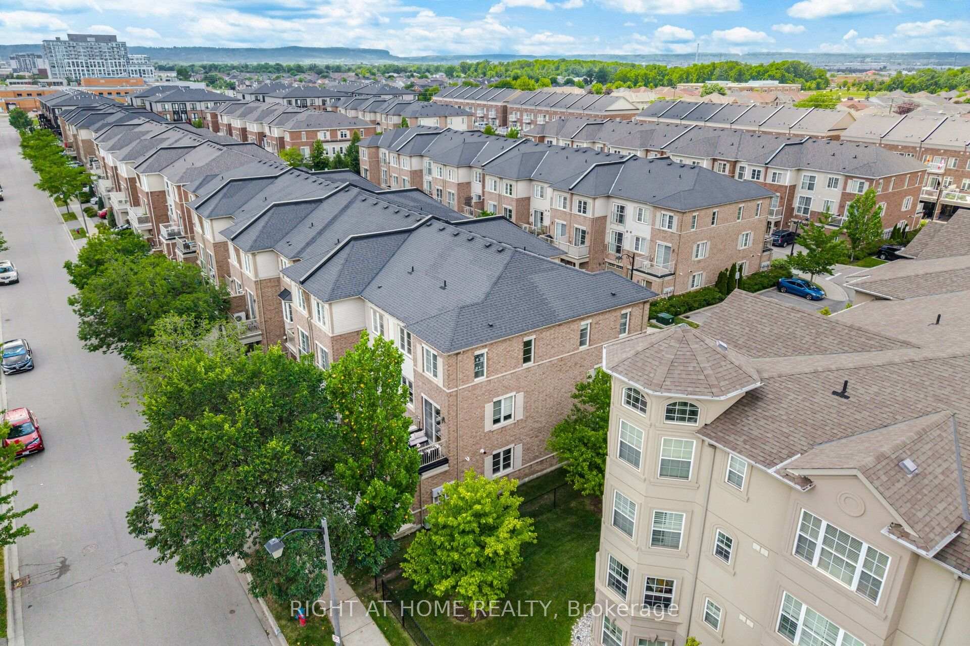 Photo 3 of Unit 153, 165 Hampshire Way, Milton, Dempsey — HOMEH