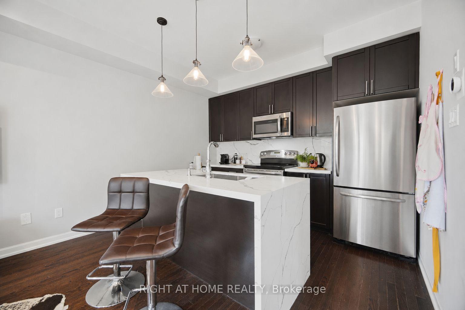 Photo 16 of Unit 153, 165 Hampshire Way, Milton, Dempsey — HOMEH