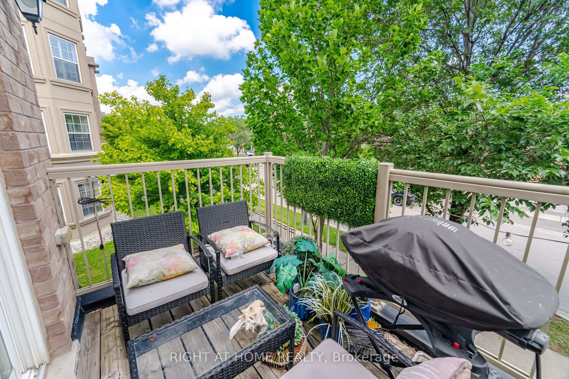 Photo 27 of Unit 153, 165 Hampshire Way, Milton, Dempsey — HOMEH