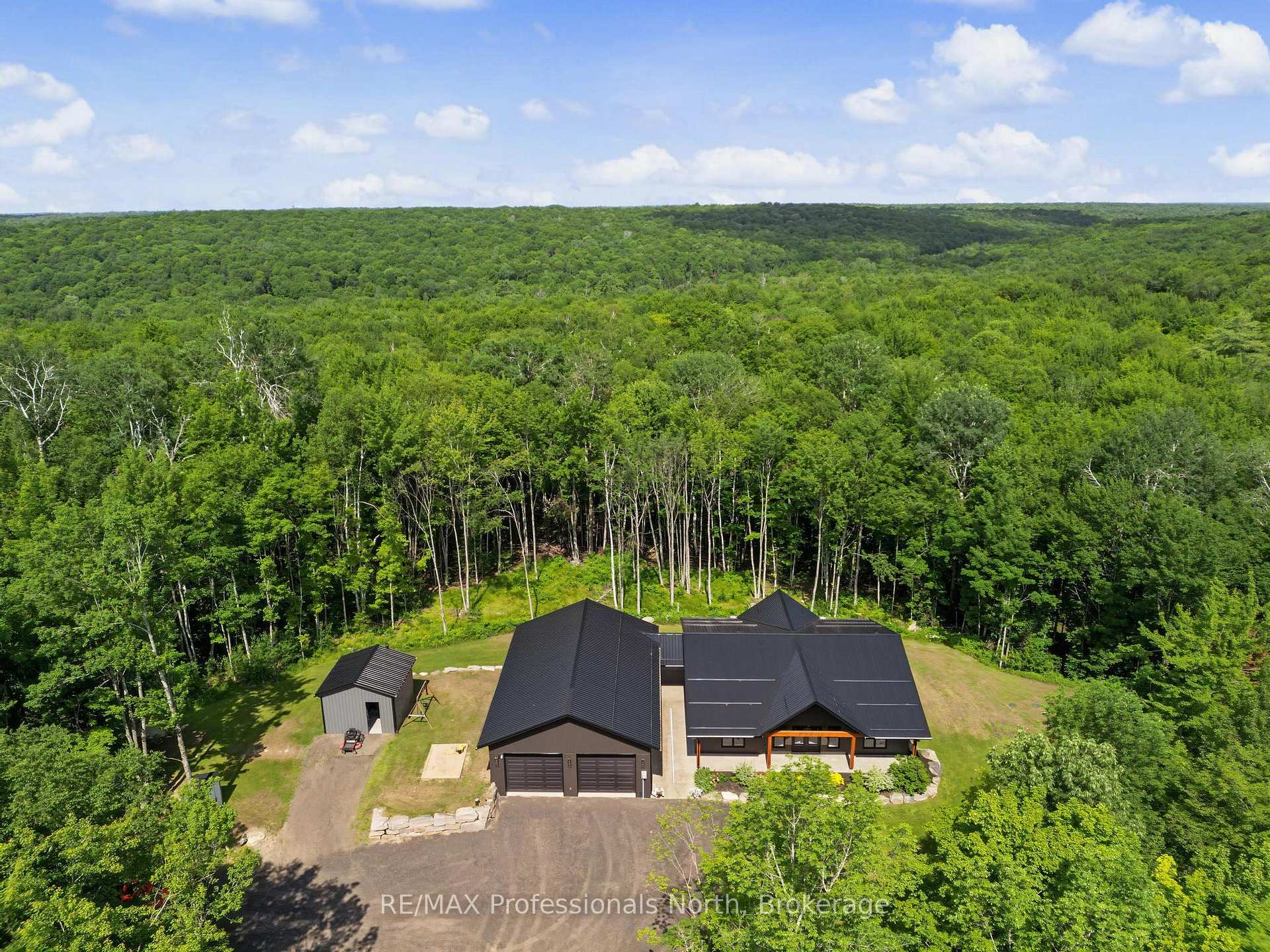 Photo 3 of 1541 Bobcaygeon Road, Minden Hills, Anson — HOMEH