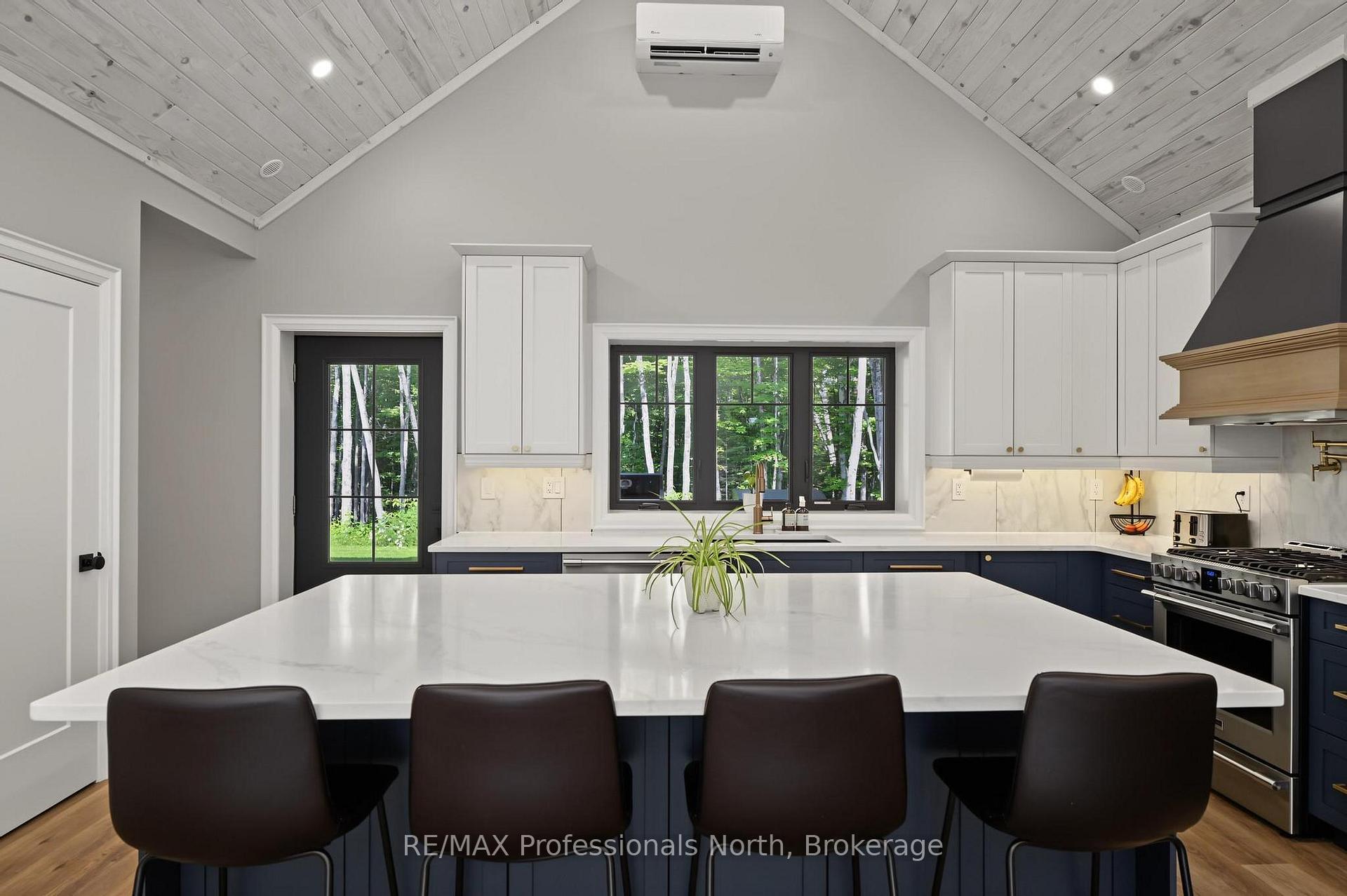Photo 8 of 1541 Bobcaygeon Road, Minden Hills, Anson — HOMEH