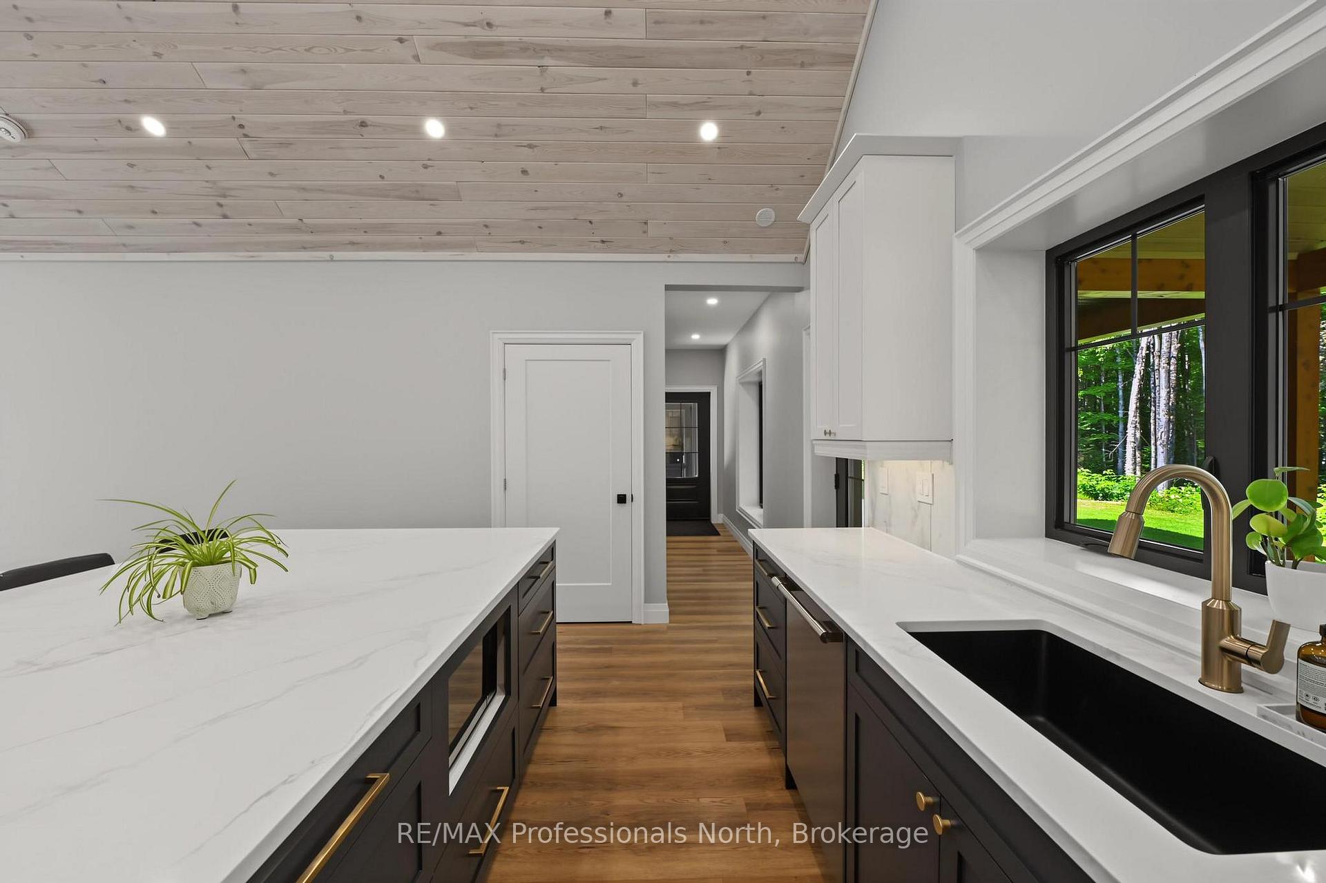 Photo 11 of 1541 Bobcaygeon Road, Minden Hills, Anson — HOMEH