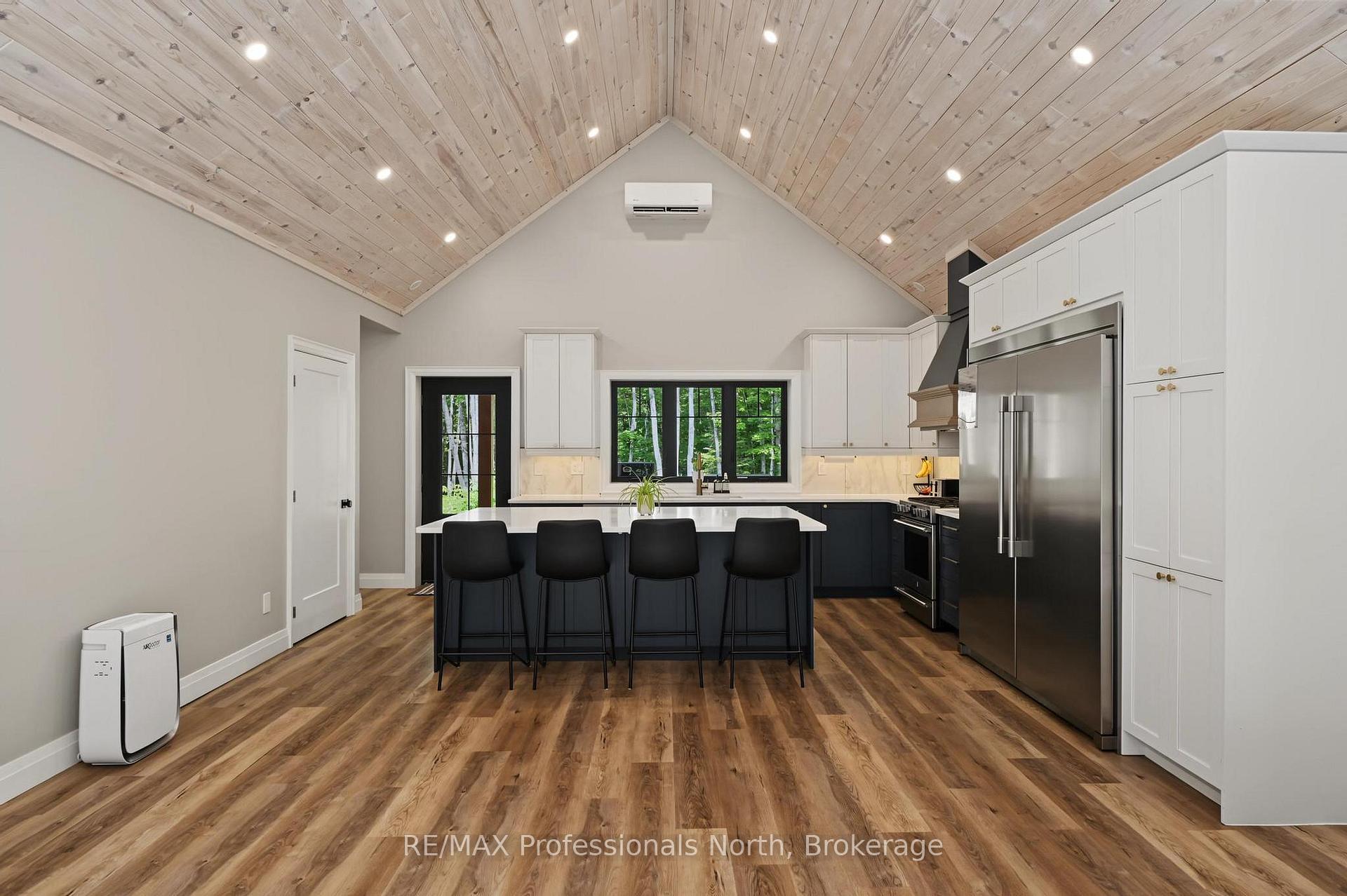 Photo 13 of 1541 Bobcaygeon Road, Minden Hills, Anson — HOMEH