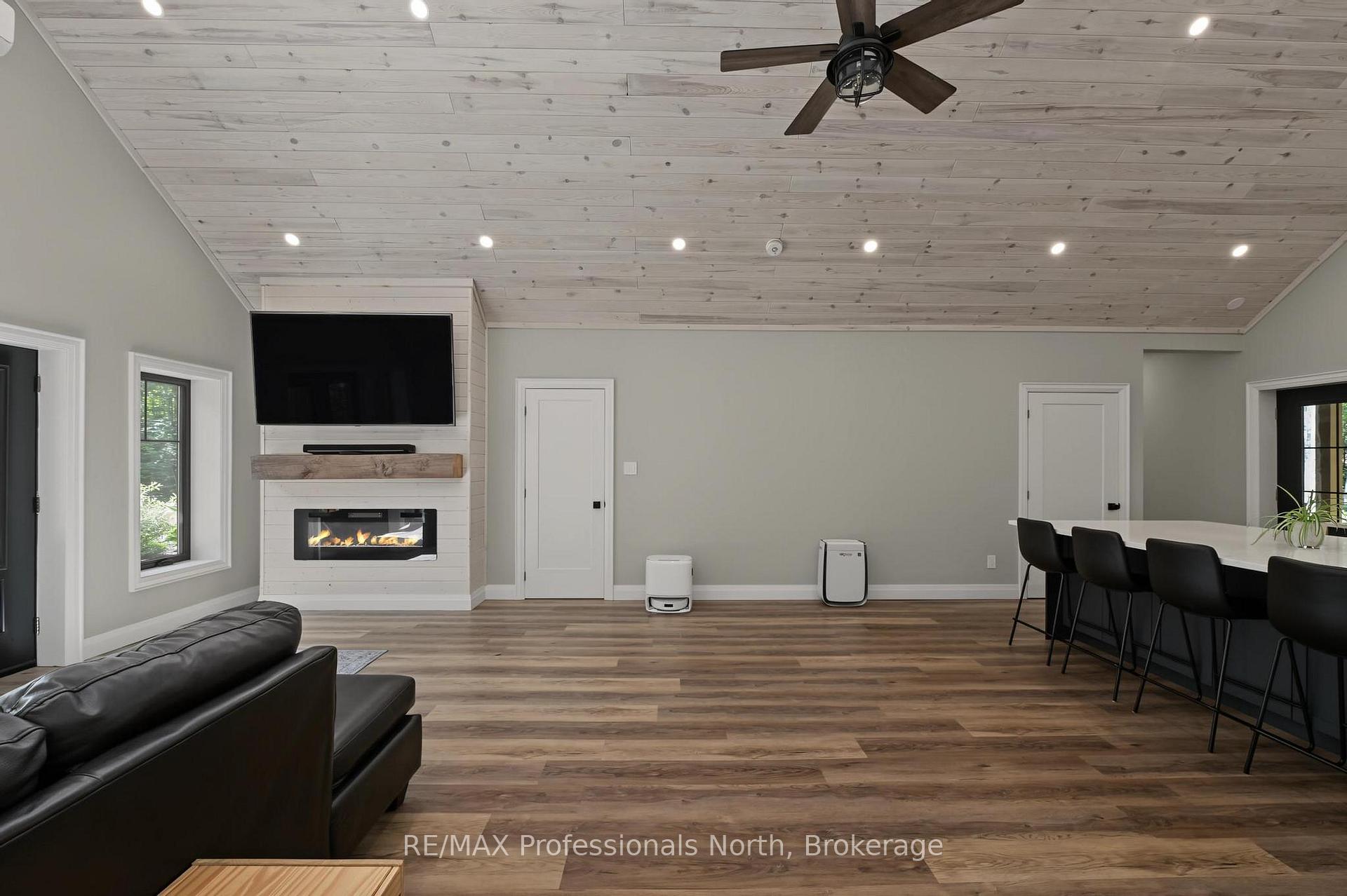 Photo 16 of 1541 Bobcaygeon Road, Minden Hills, Anson — HOMEH