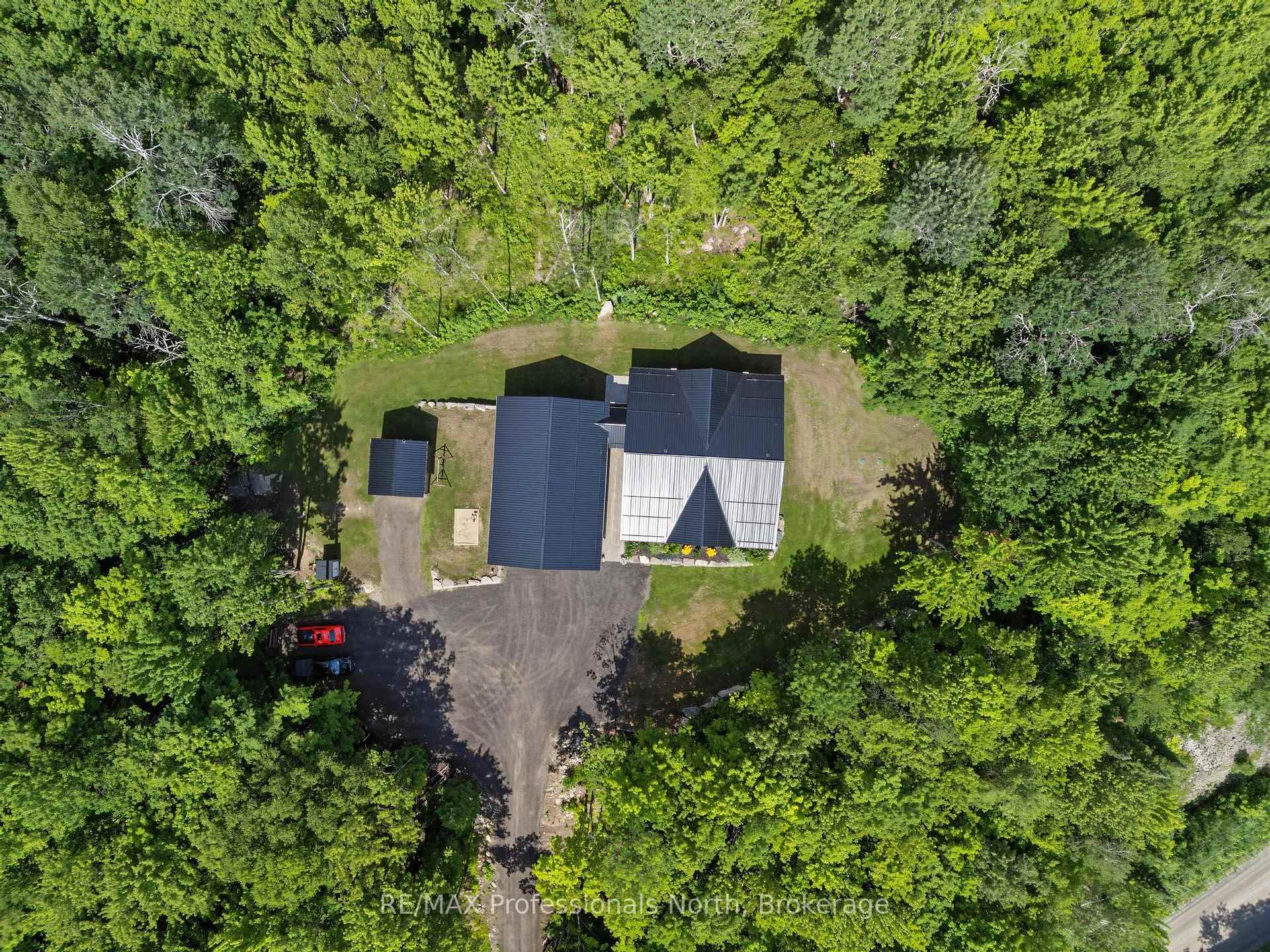 Photo 37 of 1541 Bobcaygeon Road, Minden Hills, Anson — HOMEH