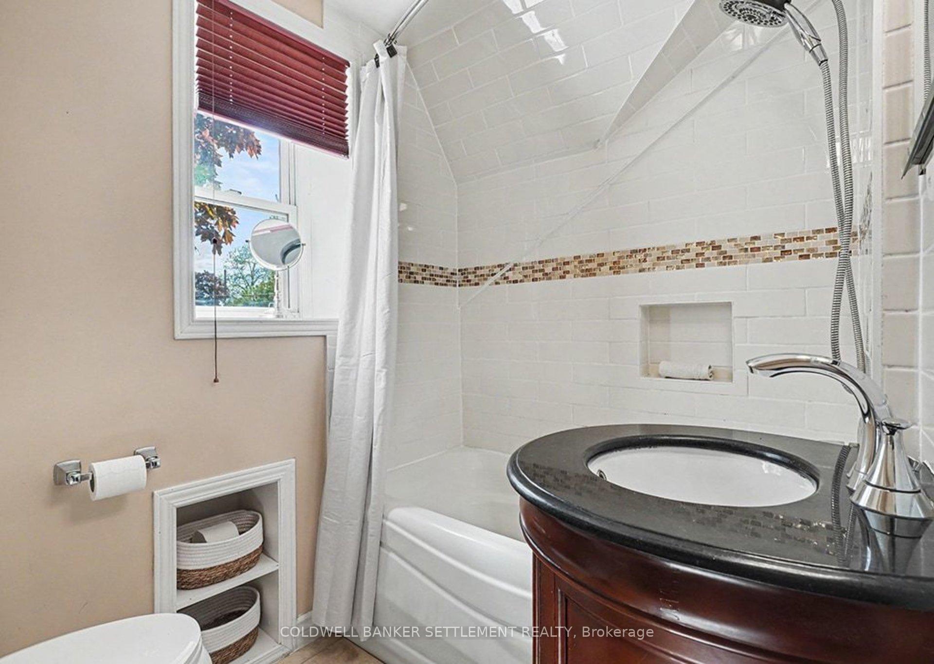 Photo 18 of 217 Gore Street E, Perth, Perth — HOMEH