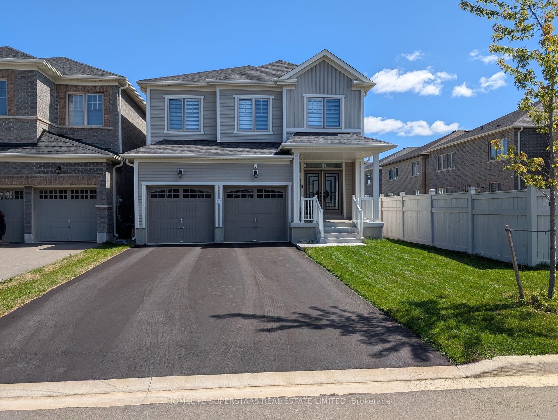 Photo of 435 Black Cherry Crescent