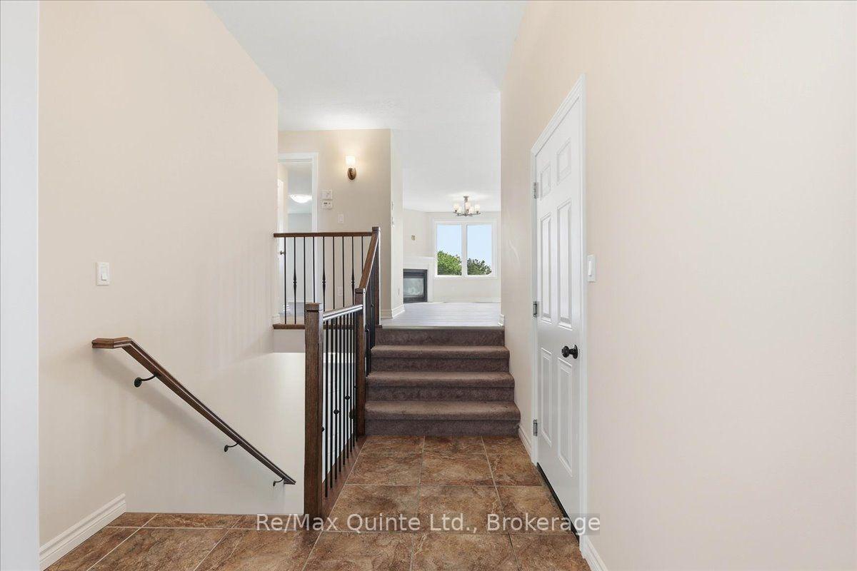 Photo 6 of 119 Greenhill Lane, Belleville, Belleville Ward — HOMEH
