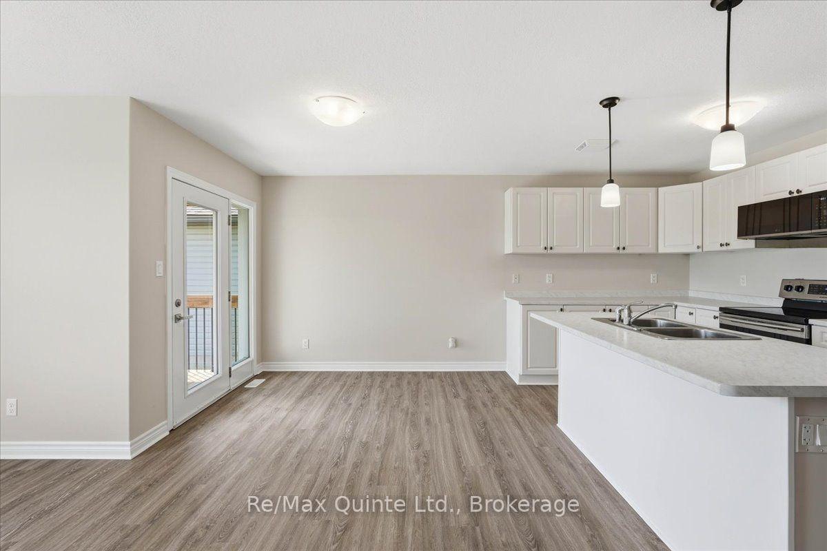 Photo 10 of 119 Greenhill Lane, Belleville, Belleville Ward — HOMEH