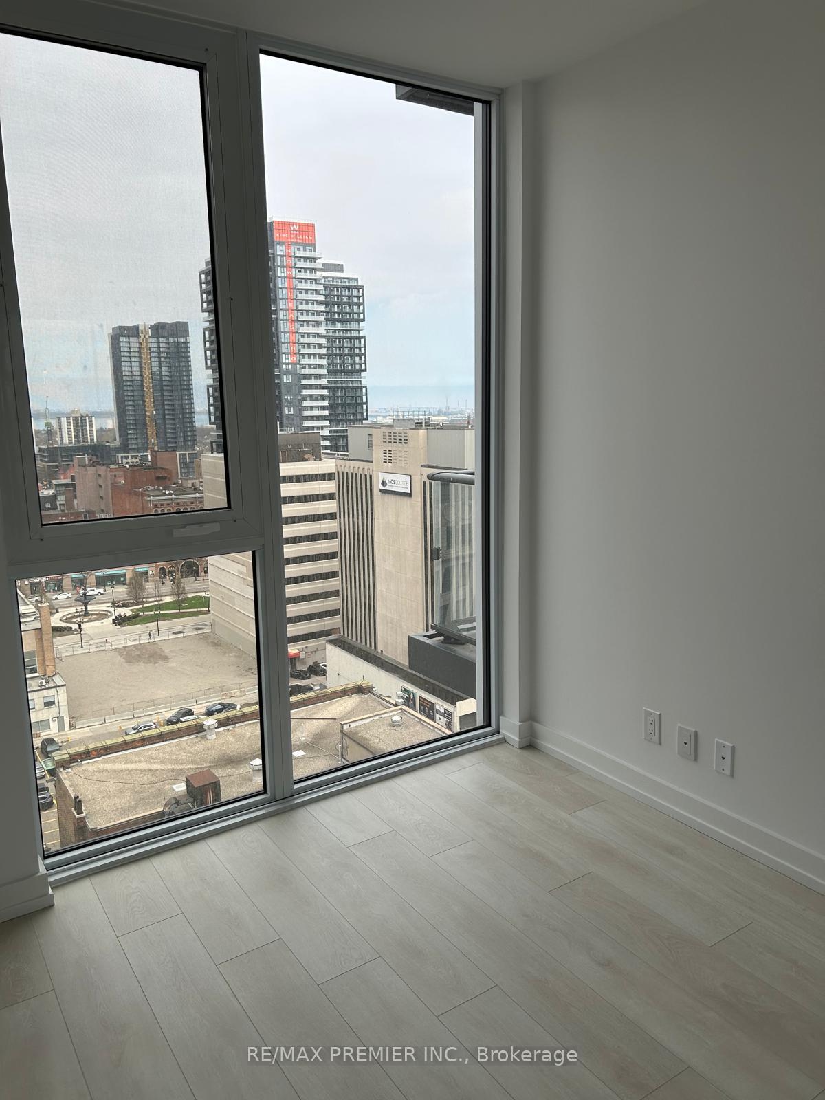 Photo 9 of 75 James Street S, Hamilton, Corktown — HOMEH