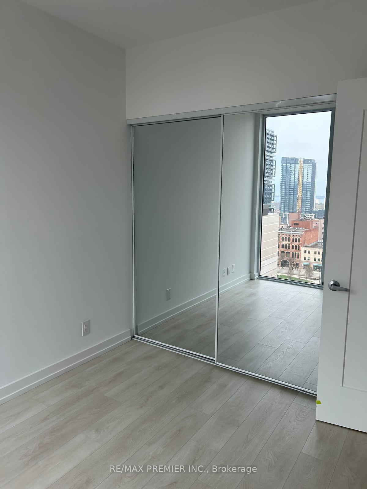 Photo 11 of 75 James Street S, Hamilton, Corktown — HOMEH