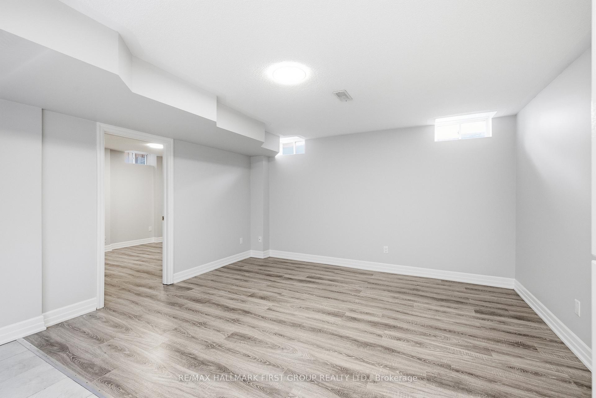 Photo 7 of 527 Halo Street, Oshawa, Windfields — HOMEH