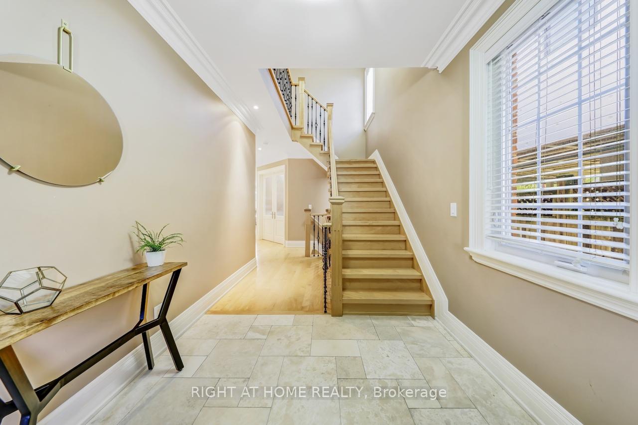 Photo 9 of 3 Westrose Avenue, Etobicoke, Kingsway South — HOMEH