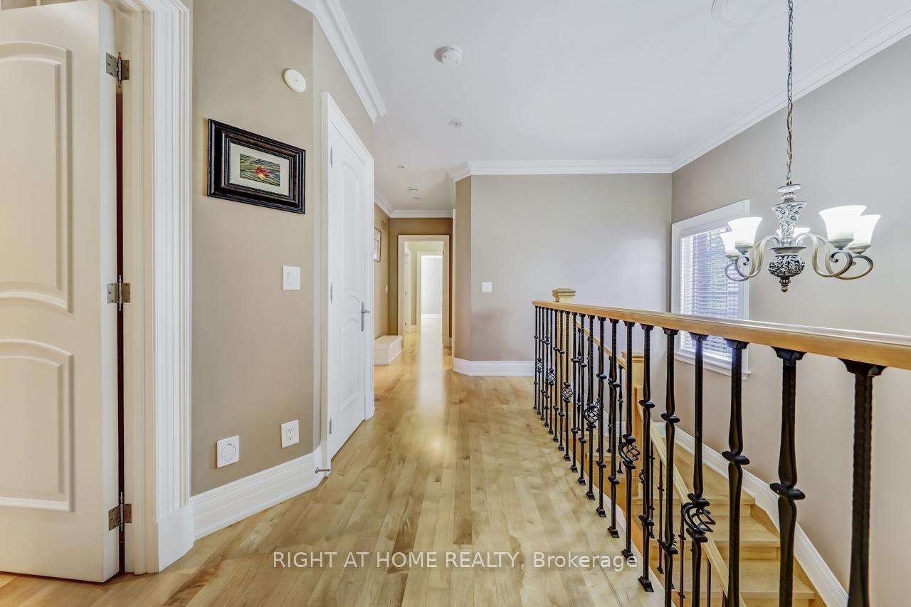 Photo 10 of 3 Westrose Avenue, Etobicoke, Kingsway South — HOMEH