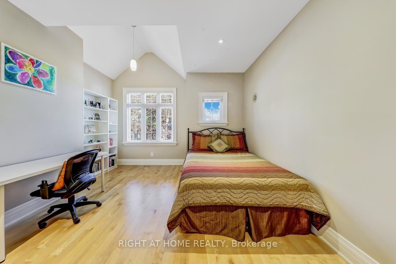 Photo 13 of 3 Westrose Avenue, Etobicoke, Kingsway South — HOMEH