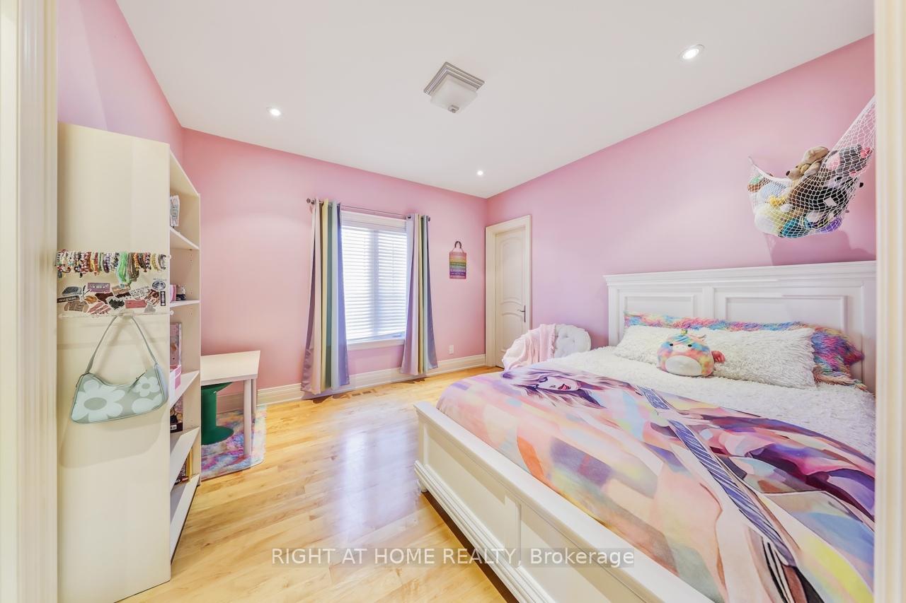 Photo 16 of 3 Westrose Avenue, Etobicoke, Kingsway South — HOMEH