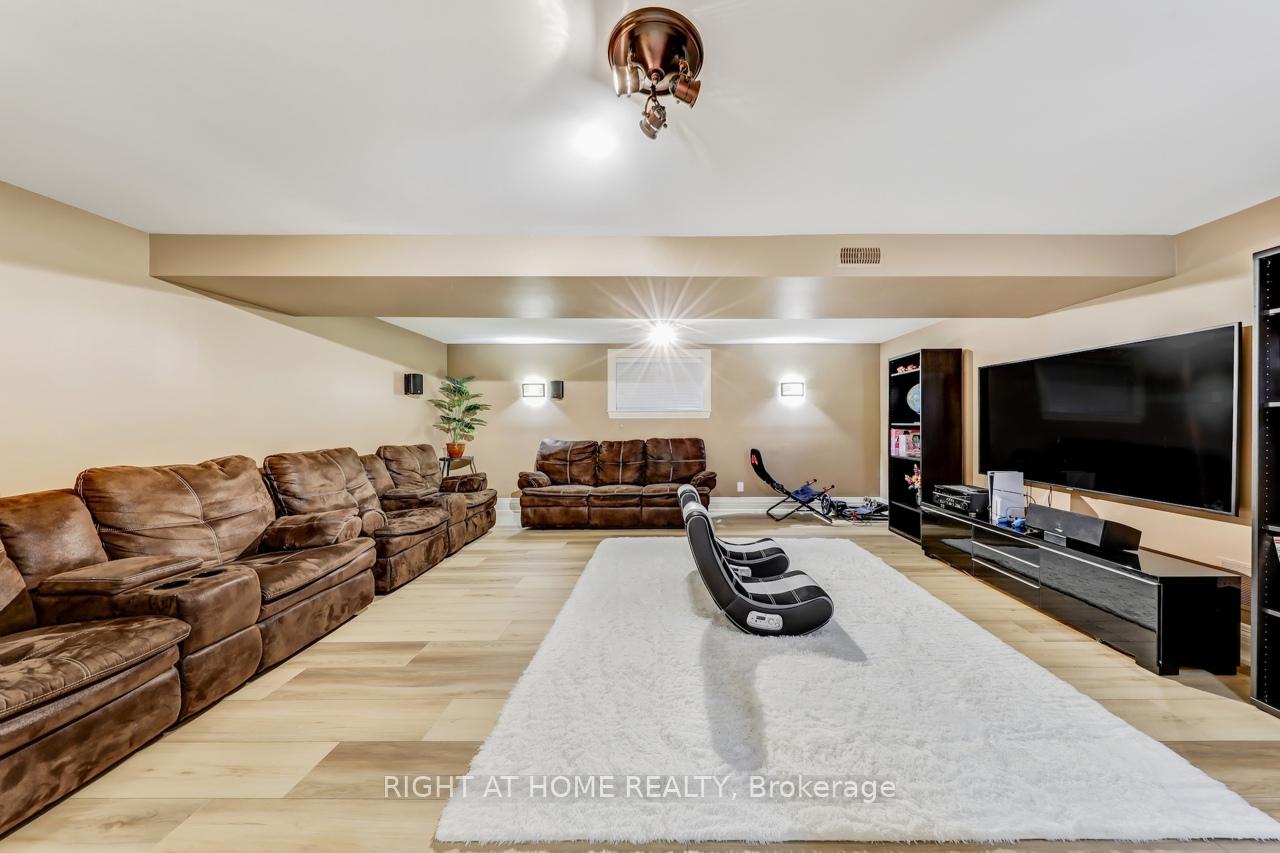 Photo 22 of 3 Westrose Avenue, Etobicoke, Kingsway South — HOMEH