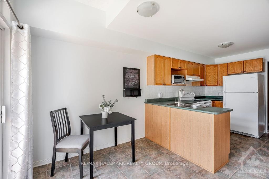 Photo 12 of 13 Upney Drive, Ottawa, Barrhaven - Longfields — HOMEH
