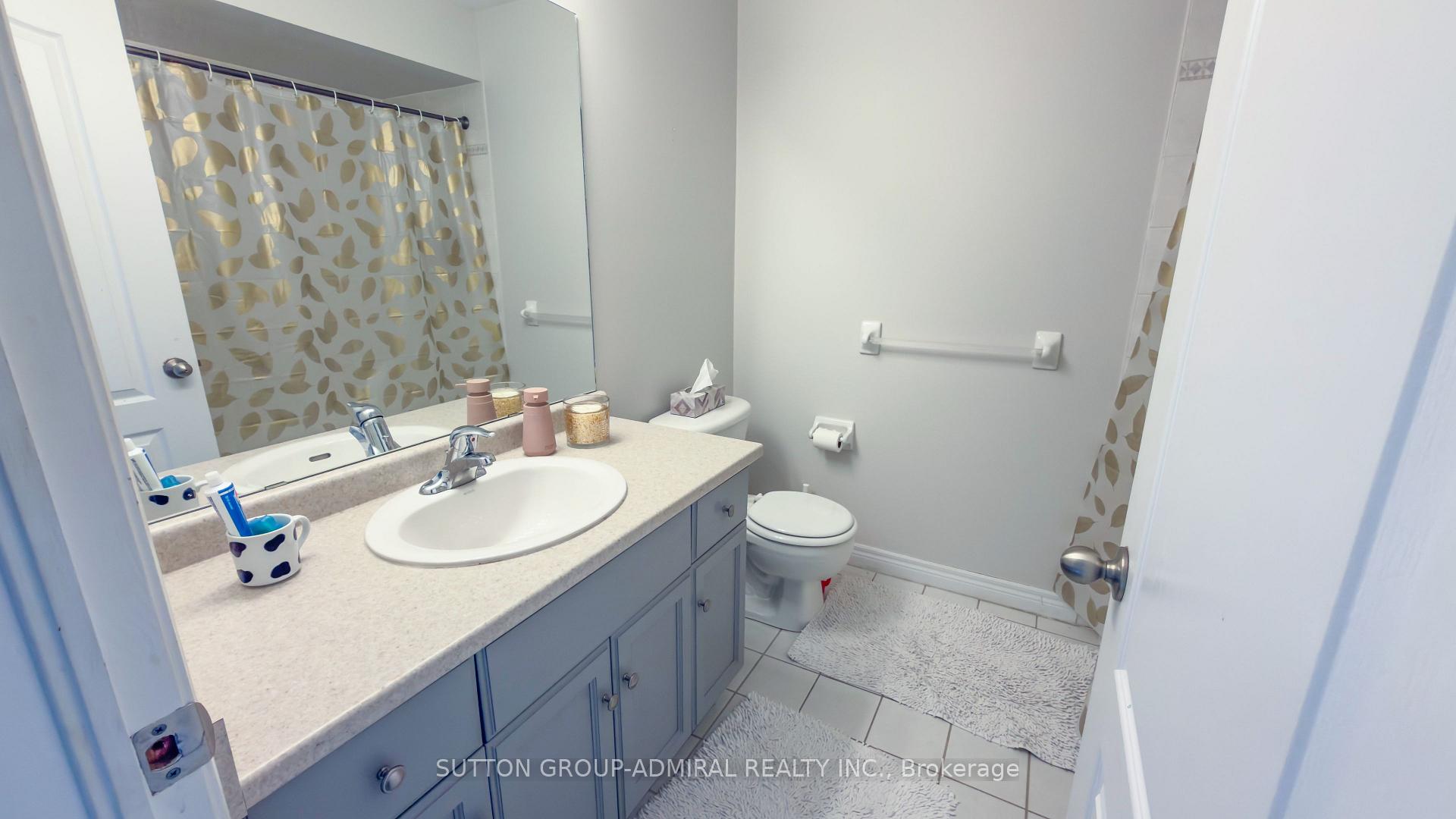 Photo 14 of Unit 40, 232 Stonehenge Drive, Hamilton, Meadowlands — HOMEH