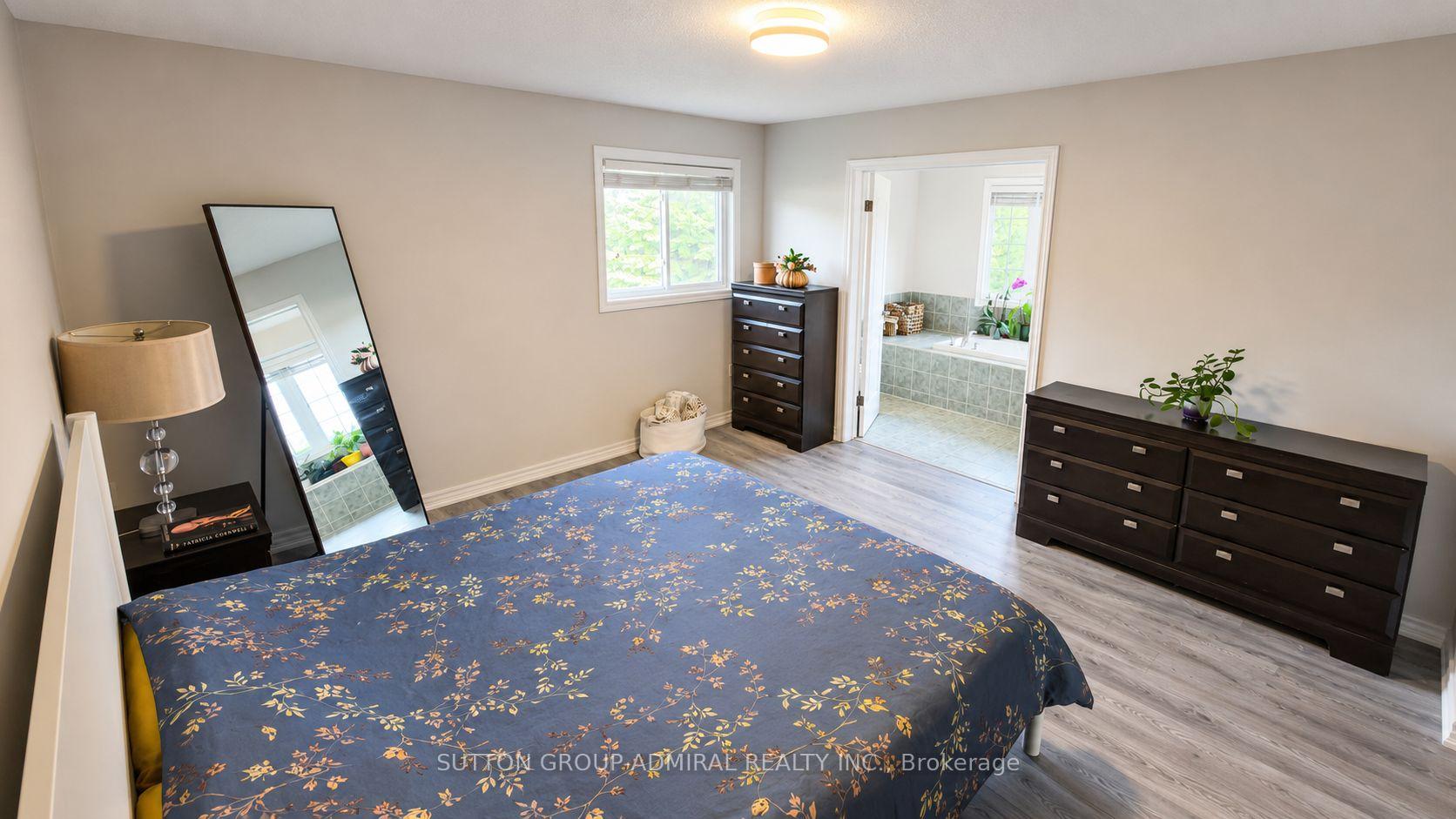 Photo 7 of Unit 40, 232 Stonehenge Drive, Hamilton, Meadowlands — HOMEH